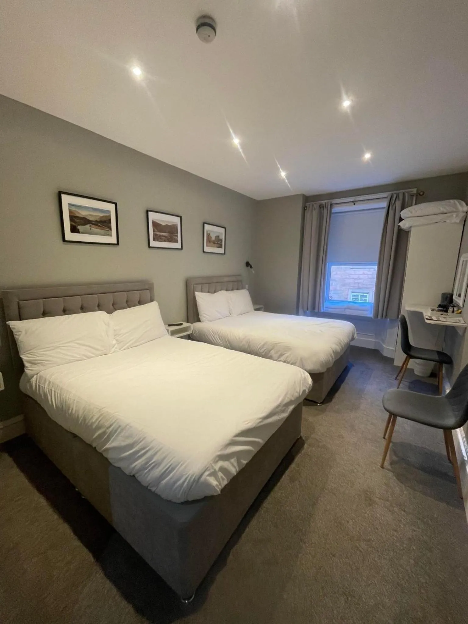 Bed in Airlie Arms Hotel