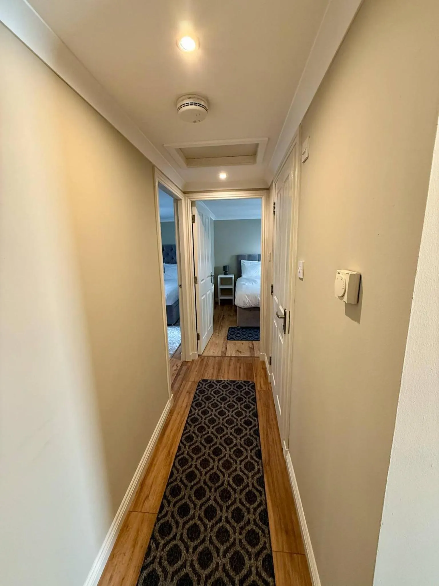 Property building in Airlie Arms Hotel