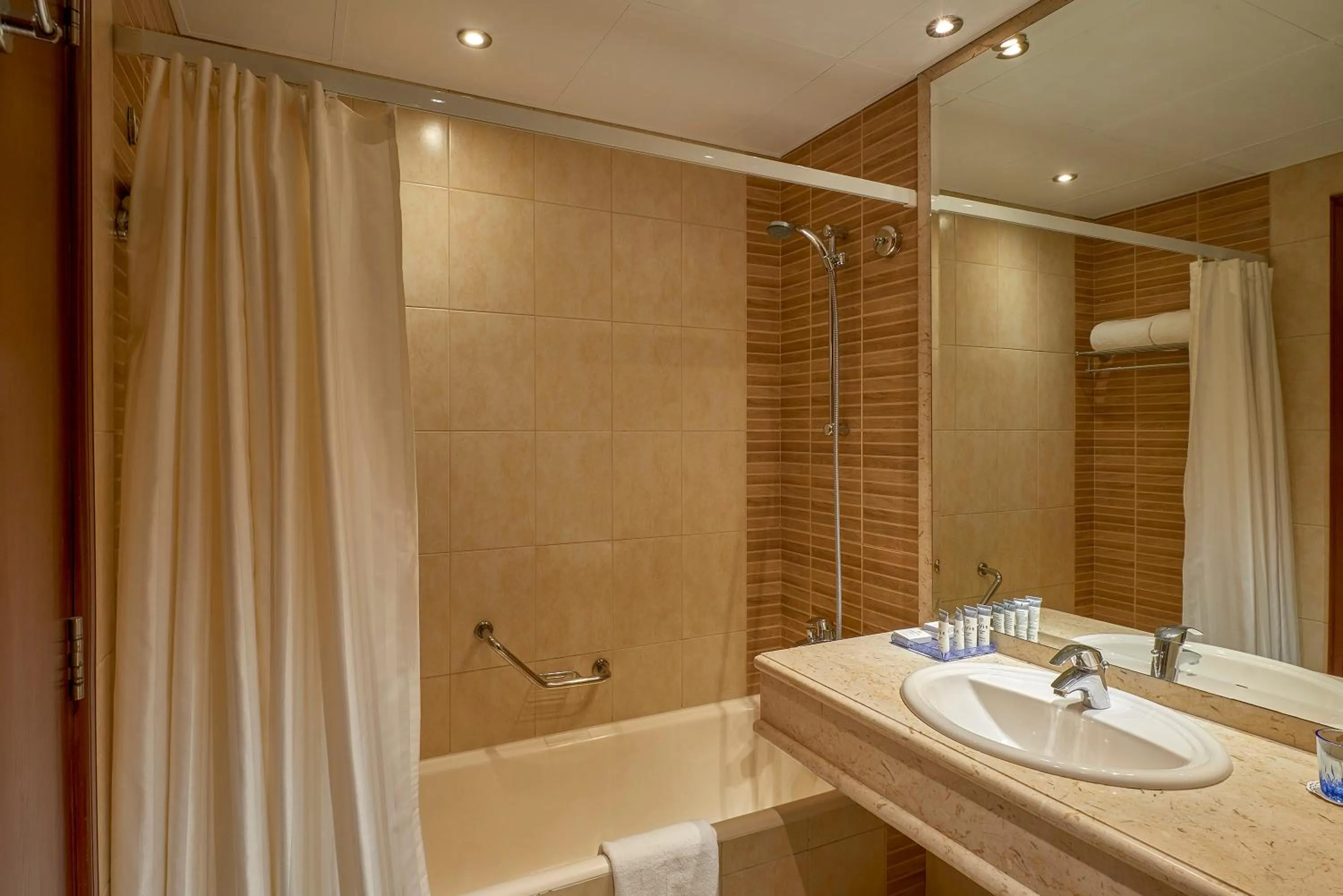 Bathroom in Safir Hotel Cairo