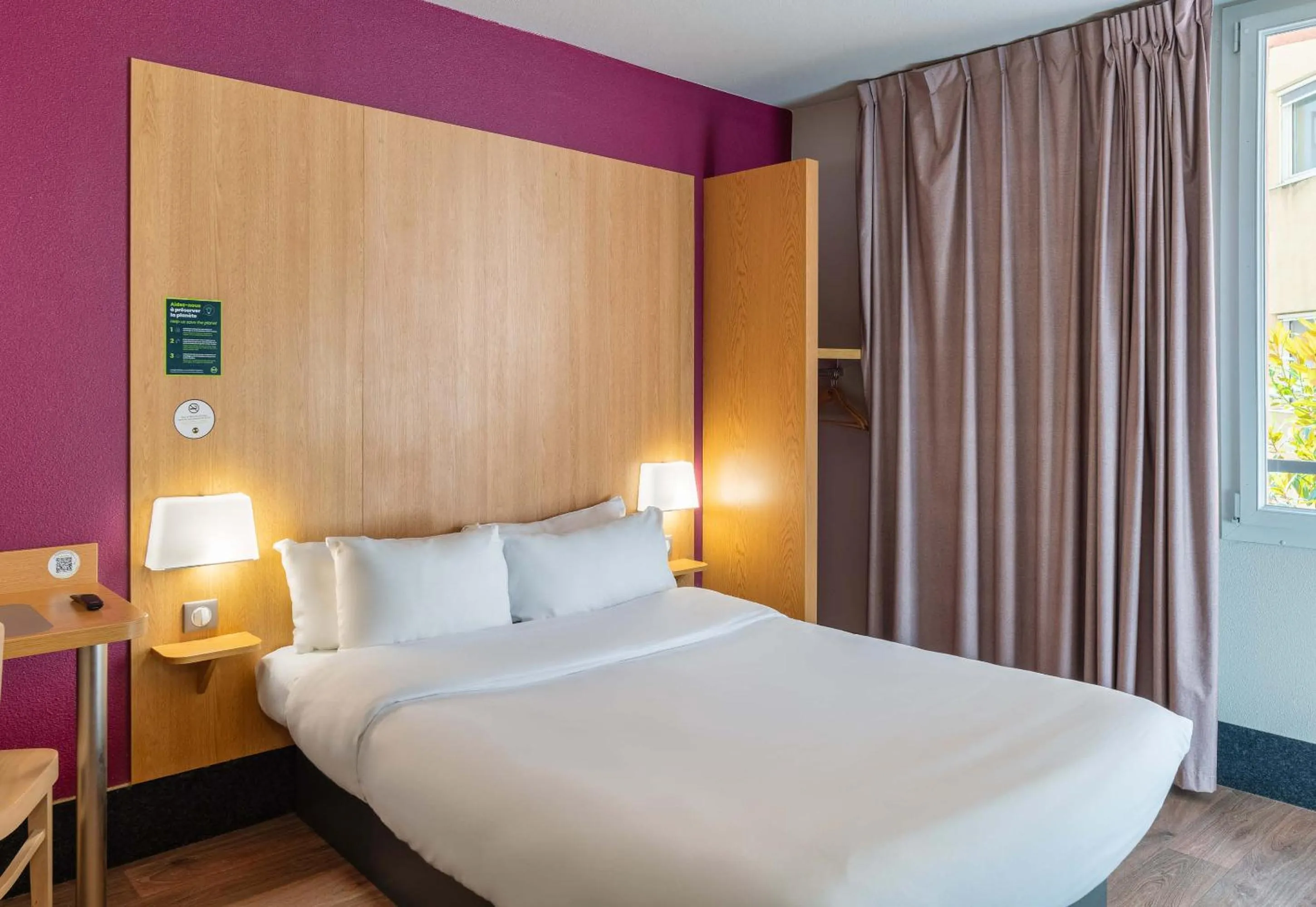 Bedroom, Bed in B&B HOTEL Lyon Caluire Cité Internationale