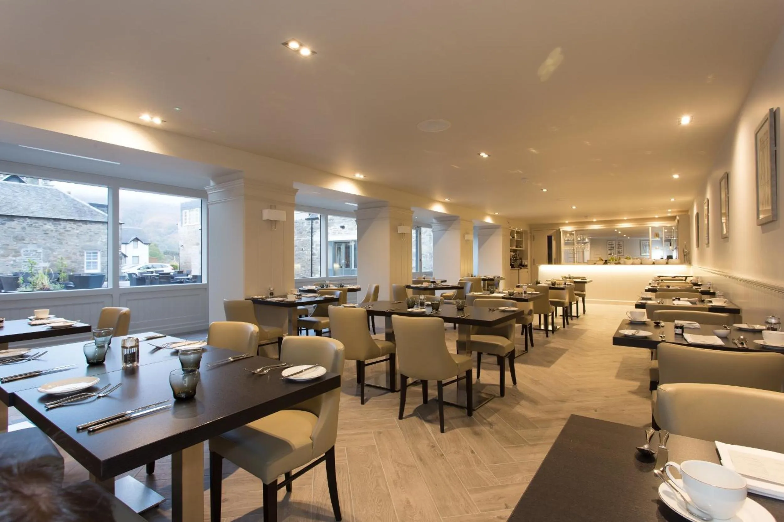 Restaurant/places to eat in Dunalastair Hotel Suites