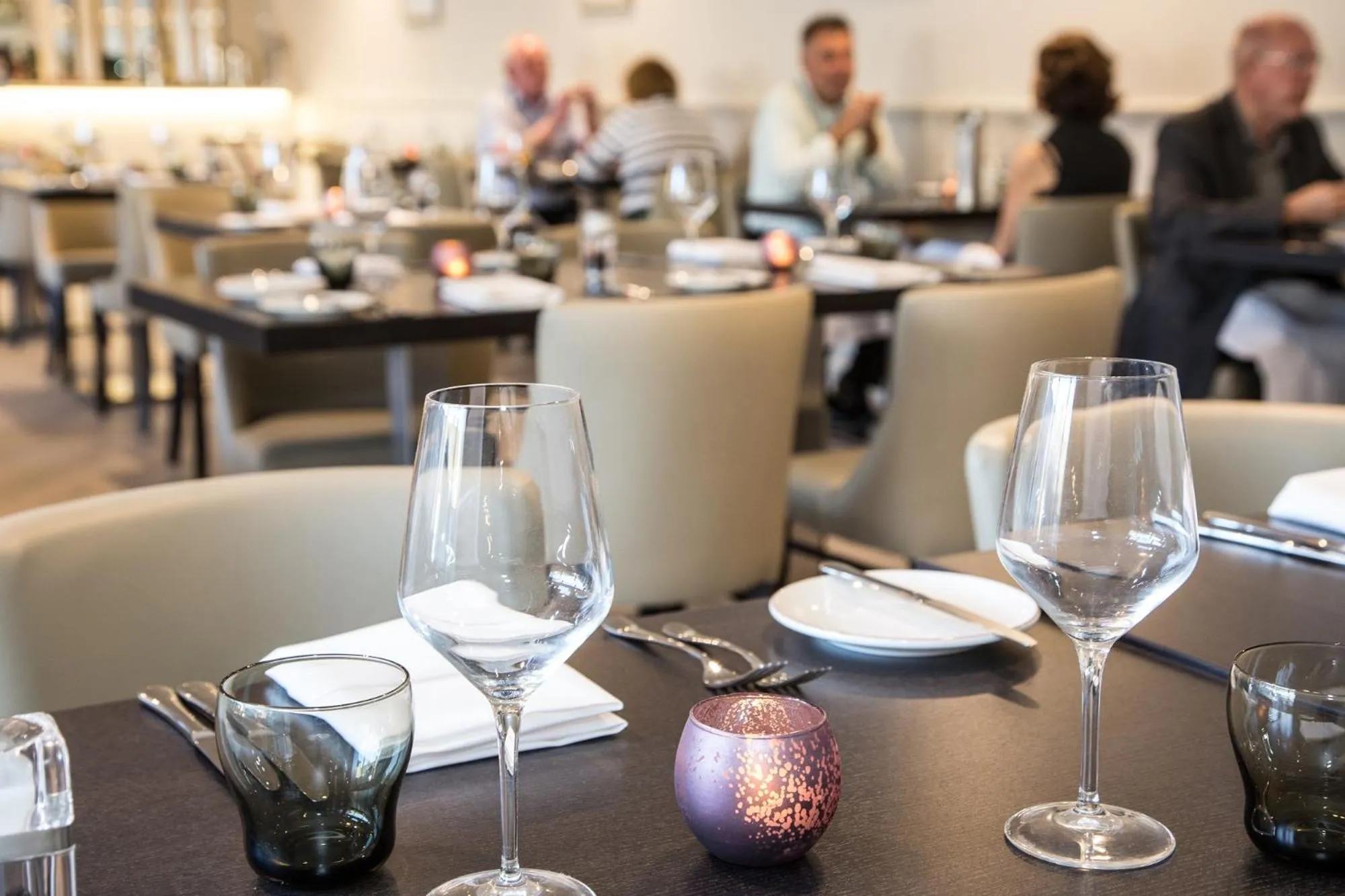 Restaurant/places to eat in Dunalastair Hotel Suites