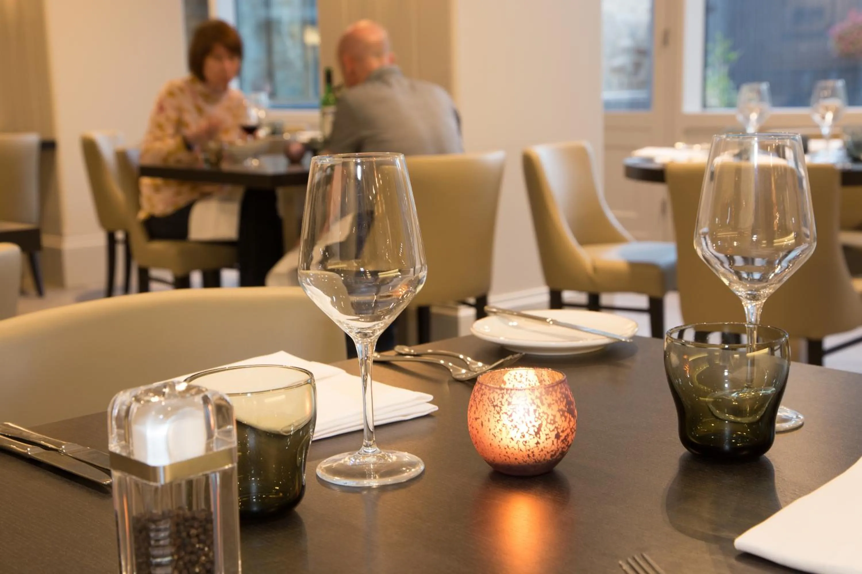 Restaurant/places to eat in Dunalastair Hotel Suites