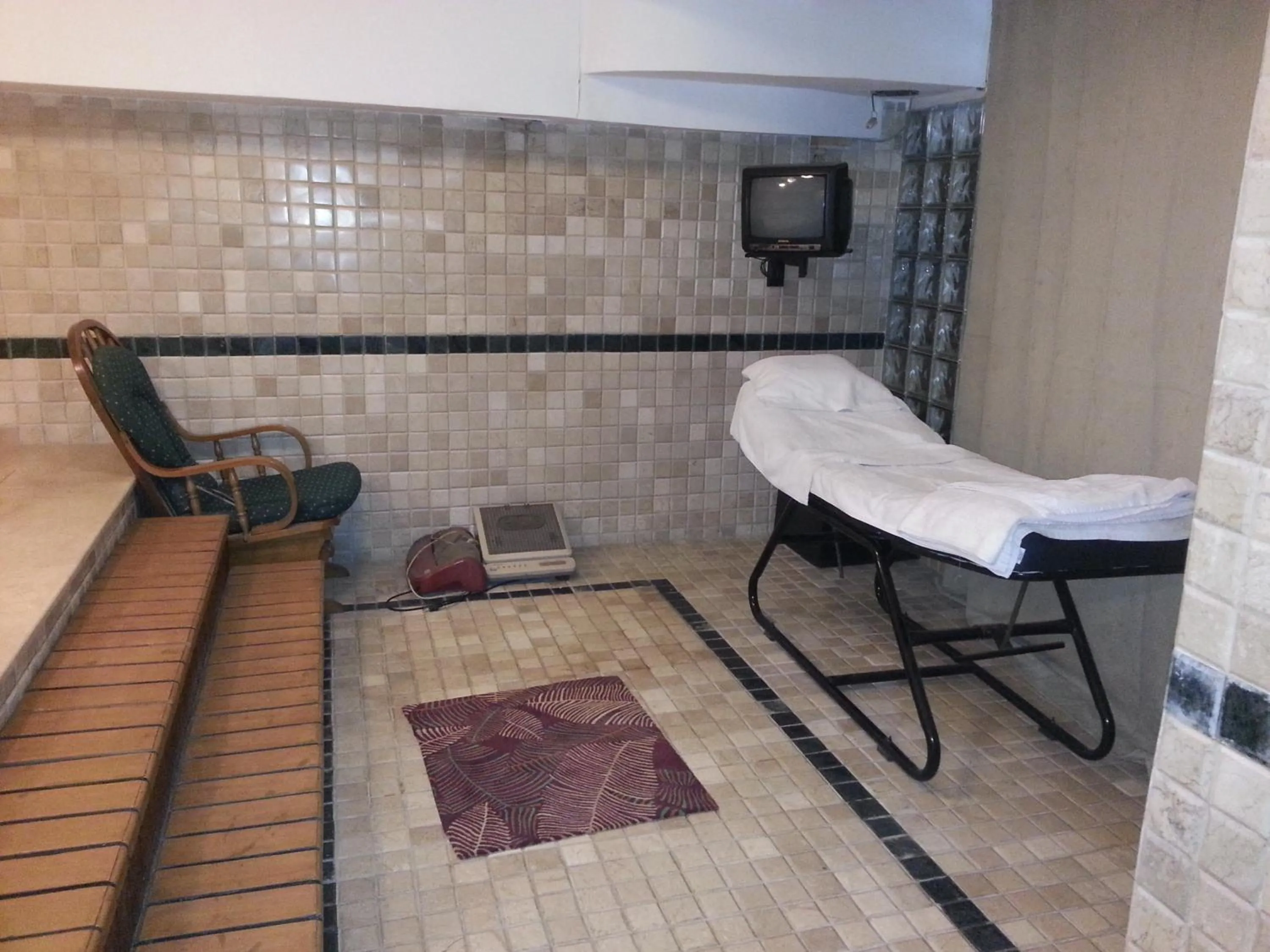 Massage in Hotel Crown Plaza Islamabad