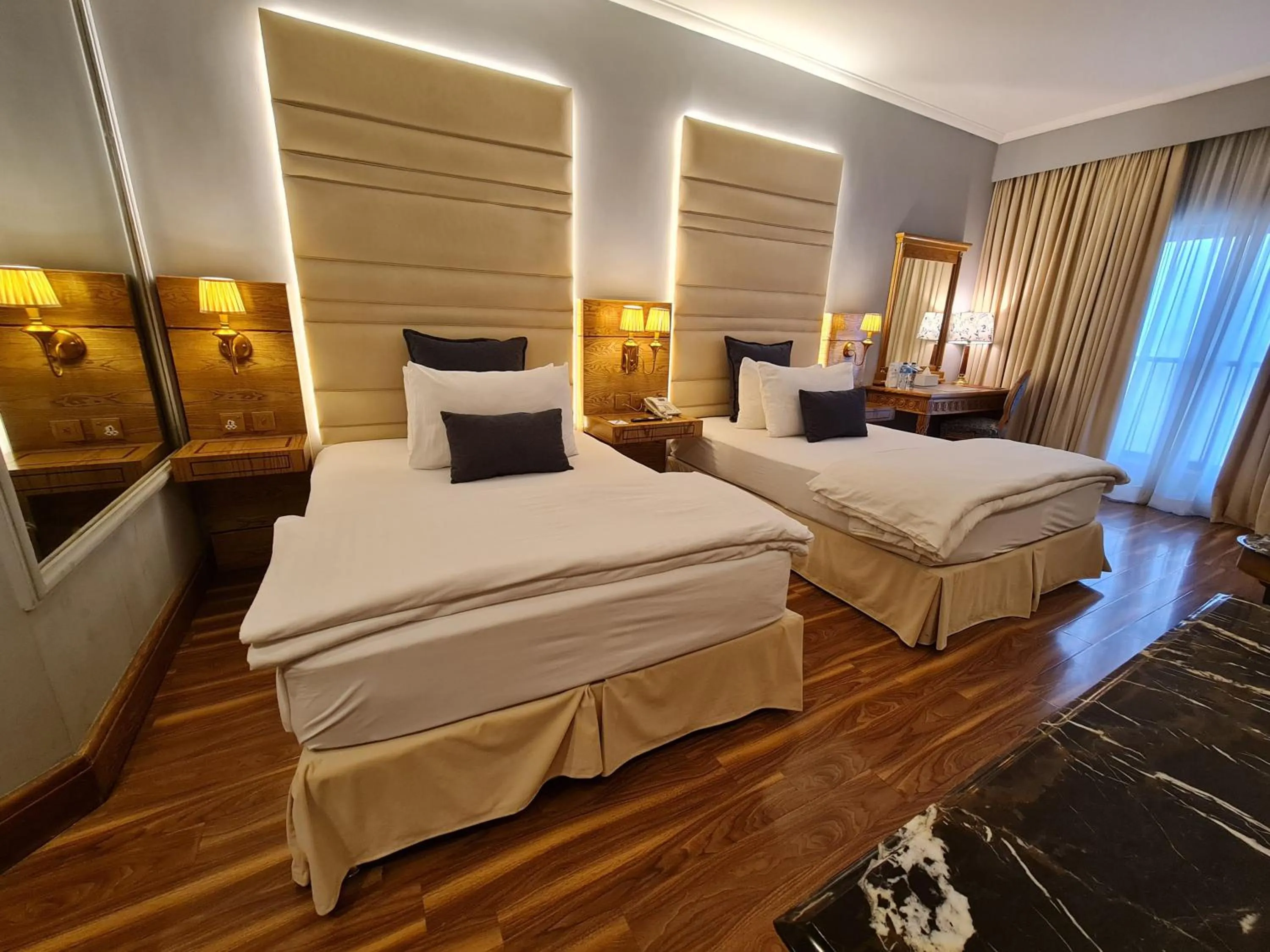 Bed in Hotel Crown Plaza Islamabad