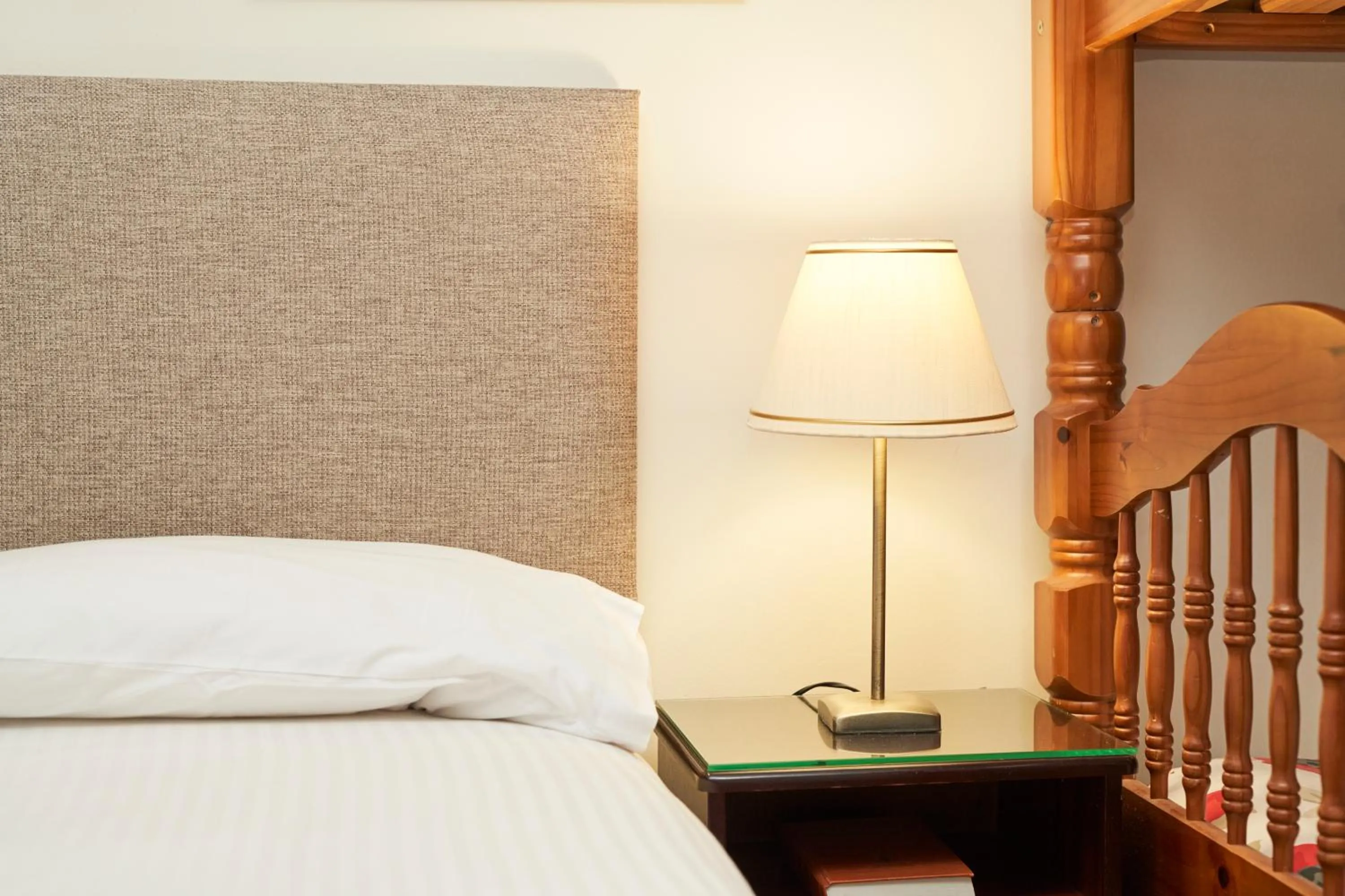 Bed in The New Inn Hotel