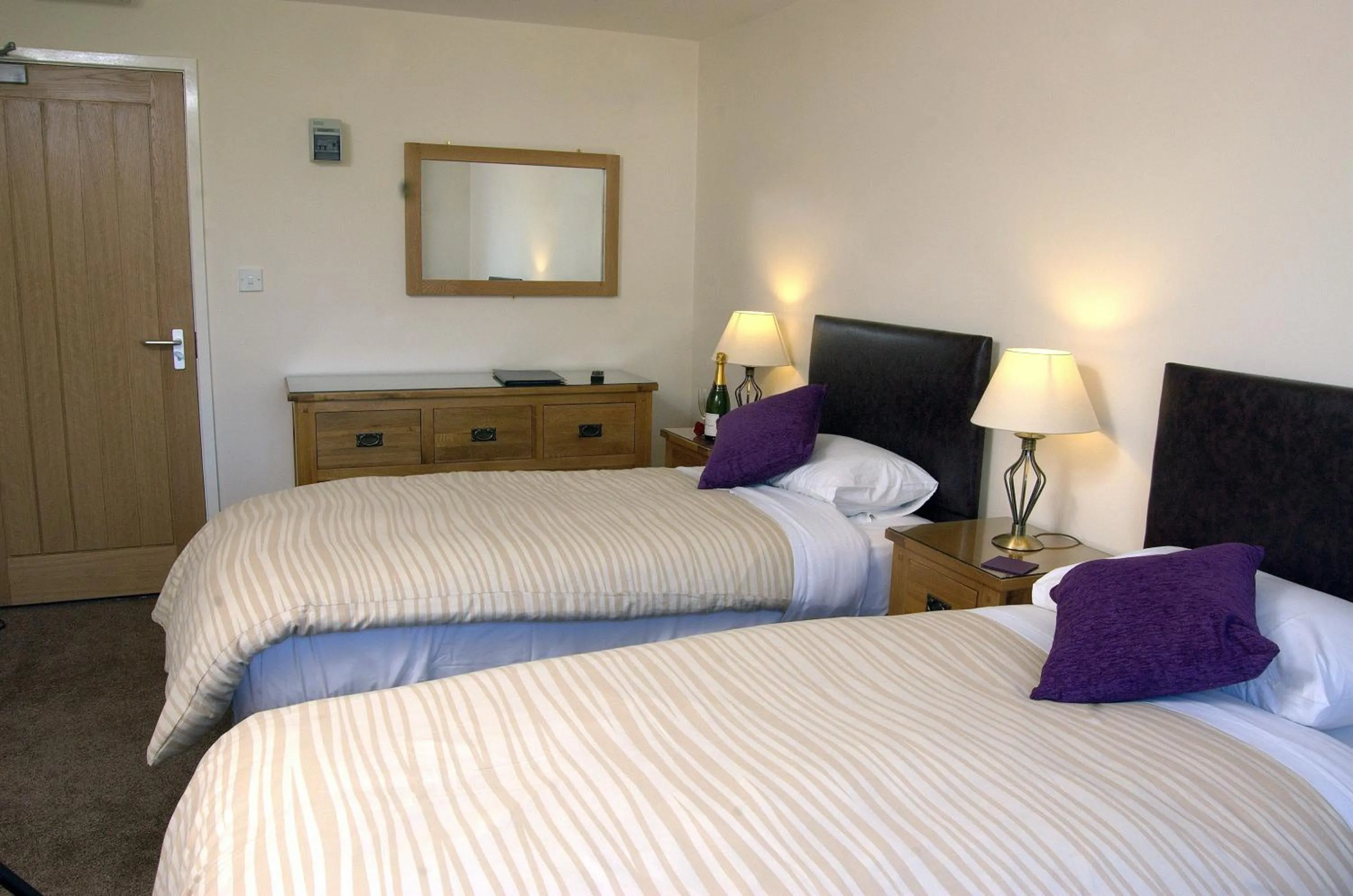 Bed in The New Inn Hotel