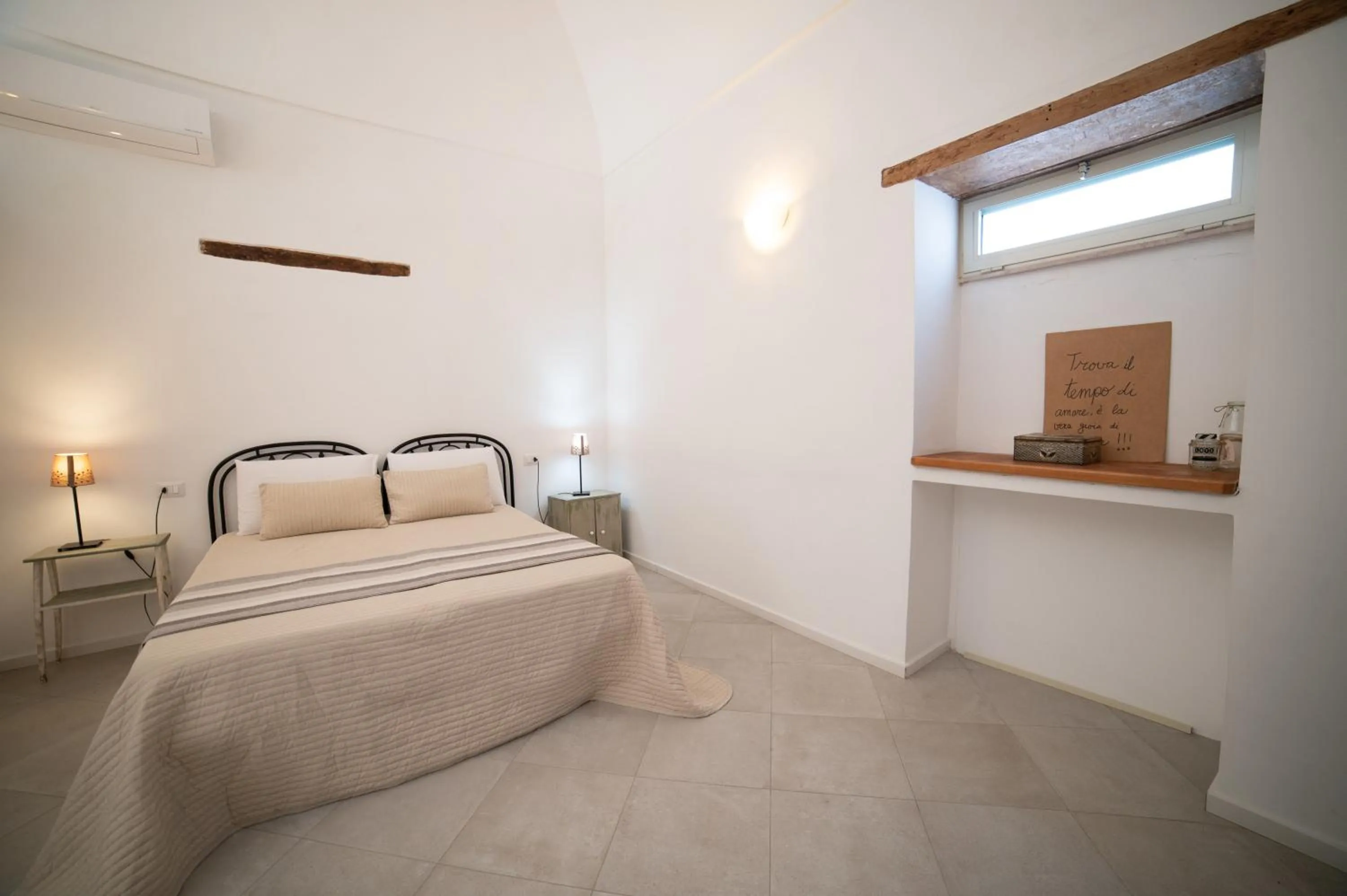 Bedroom, Bed in Donna Elena