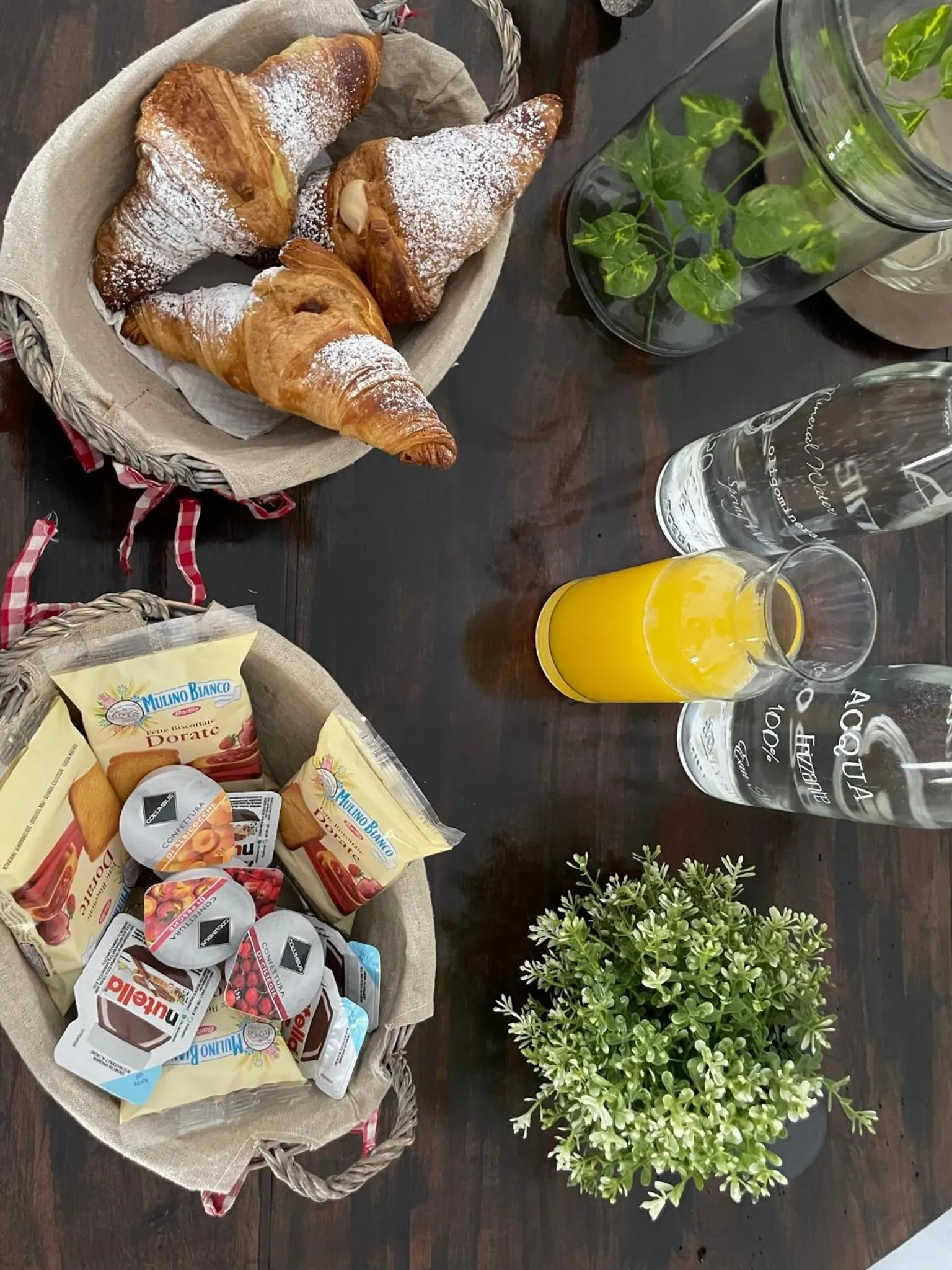 Breakfast in Donna Elena