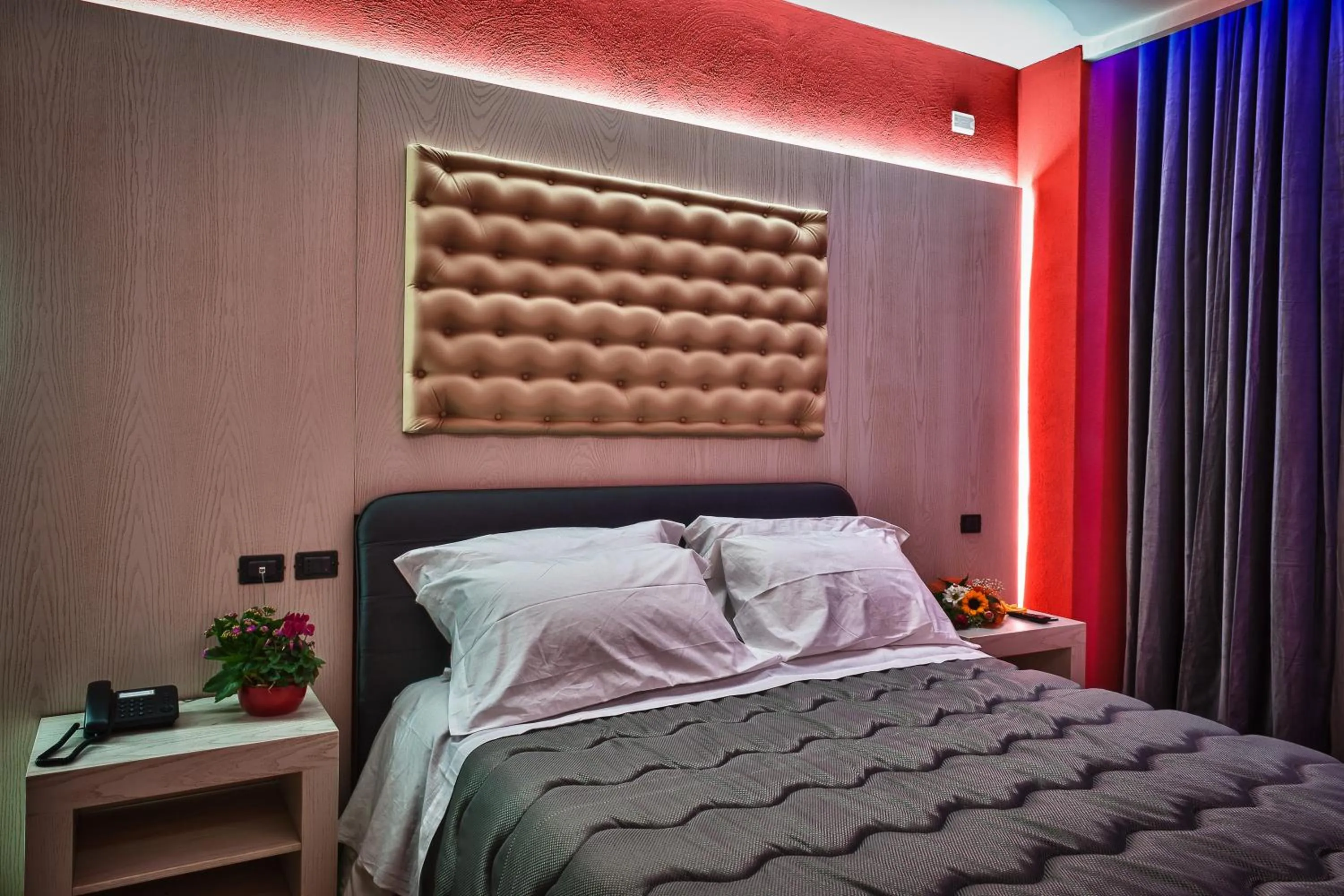 Photo of the whole room, Bed in Hotel Angioino & Spa