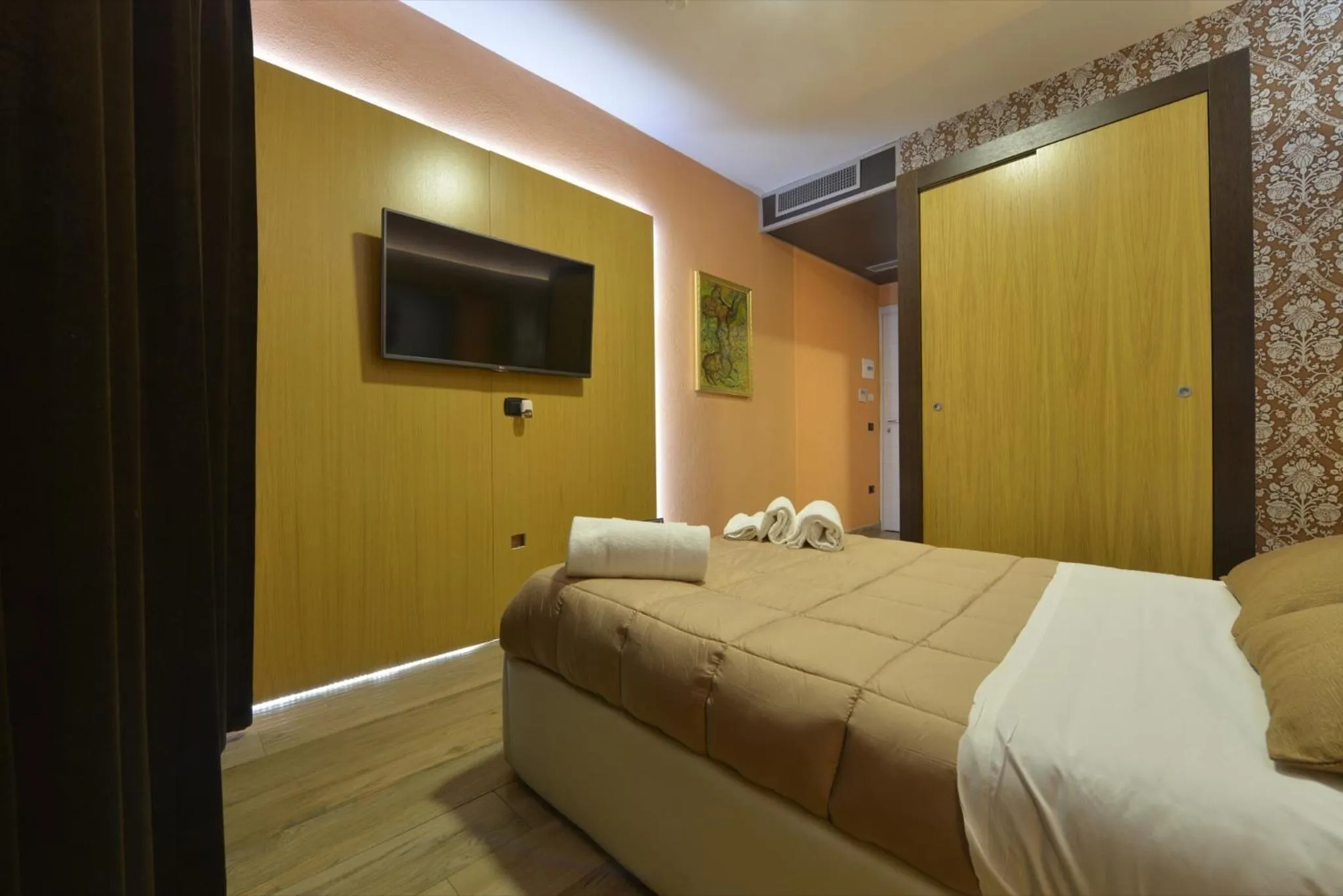 Bedroom, Bed in Hotel Angioino & Spa