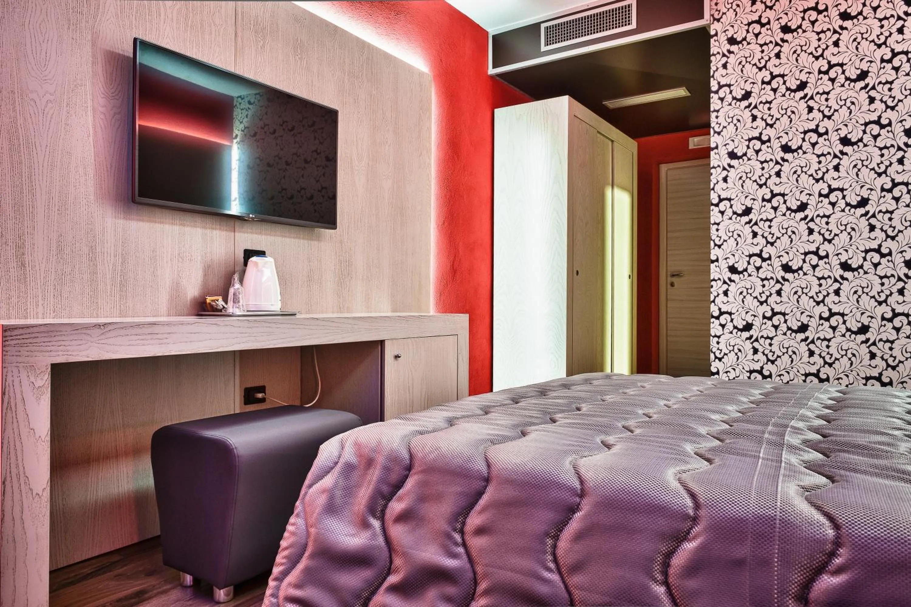 Photo of the whole room, Bed in Hotel Angioino & Spa