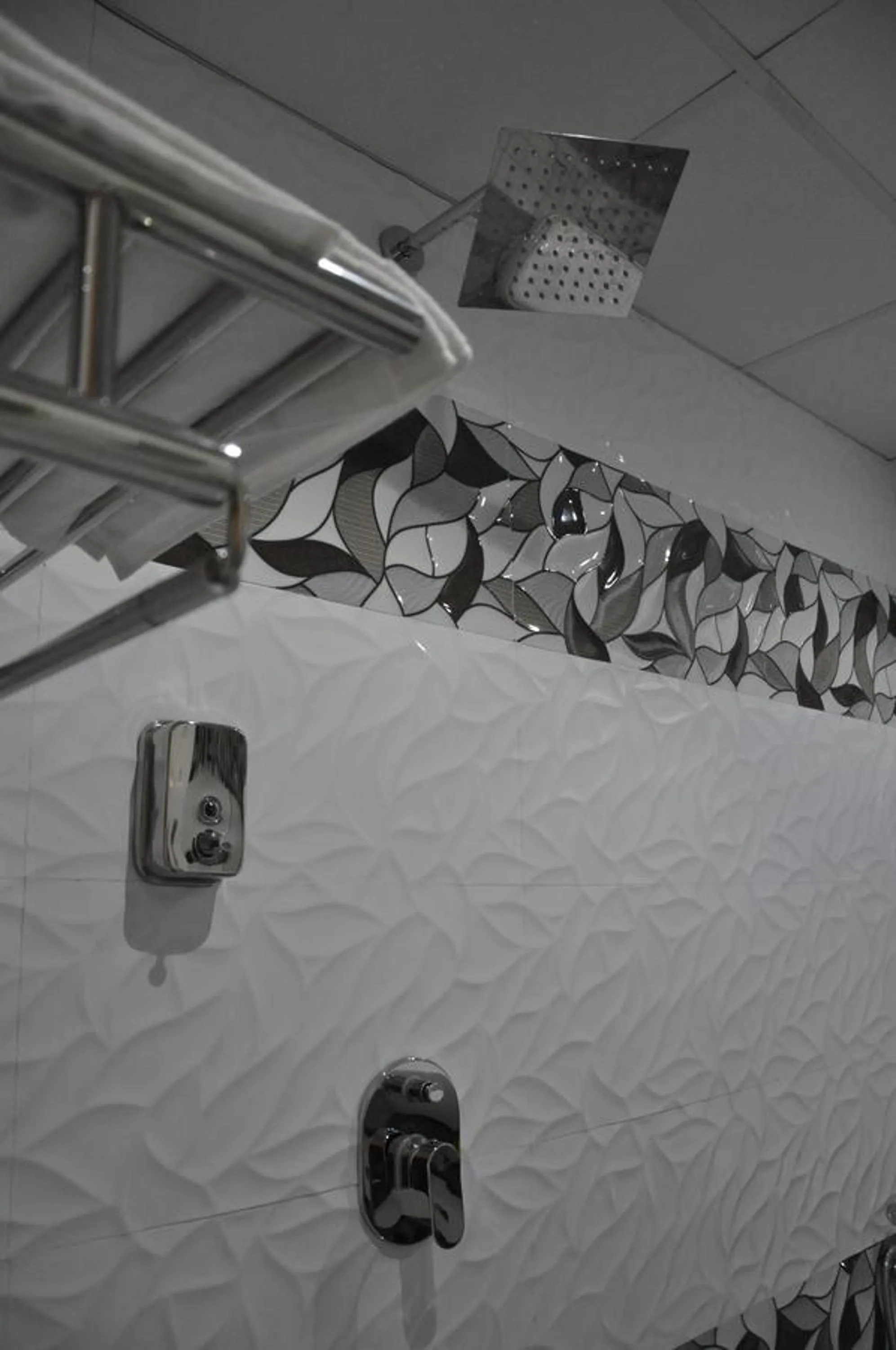 Bathroom in Daffodils Spice Court