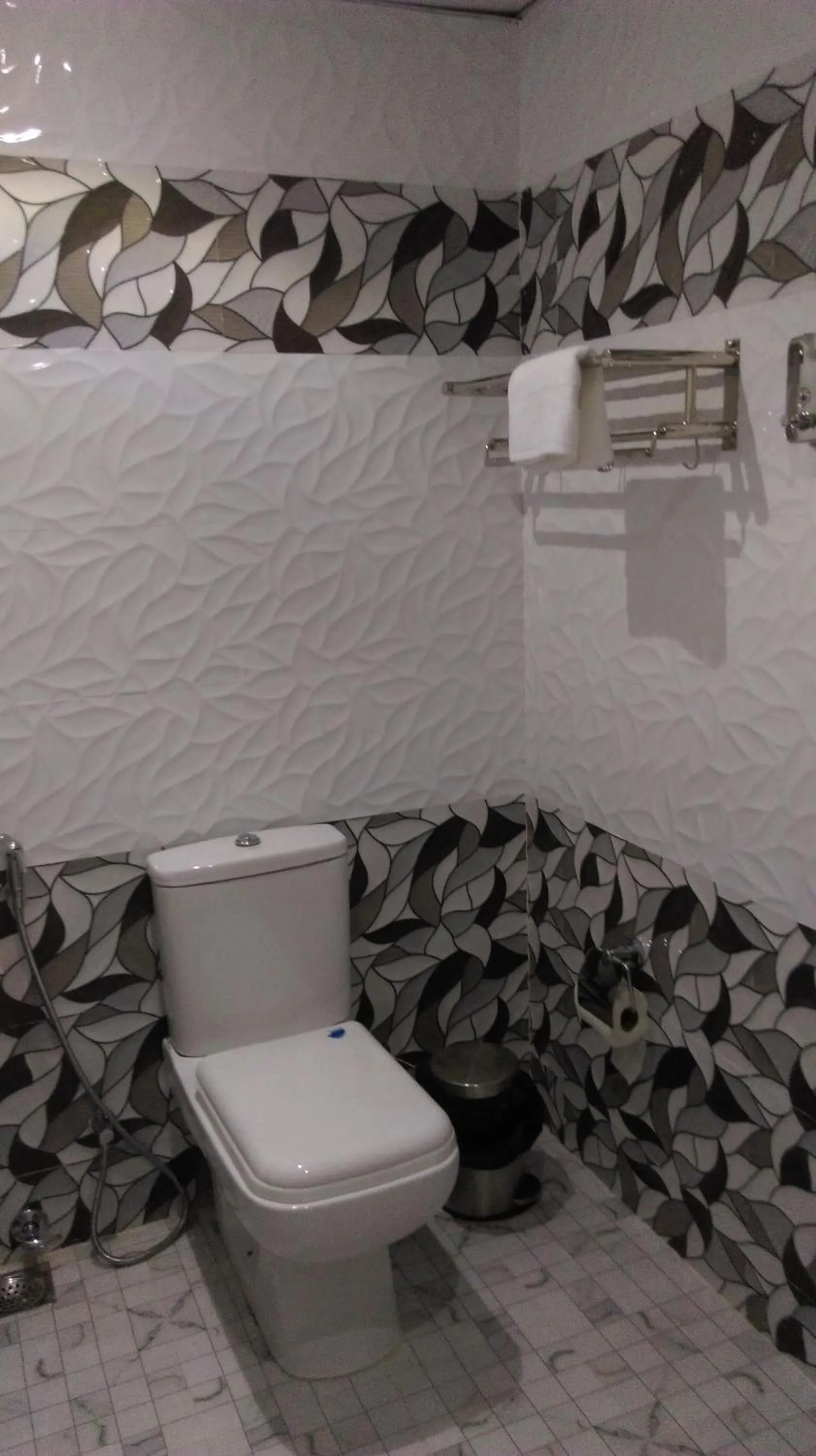 Bathroom in Daffodils Spice Court