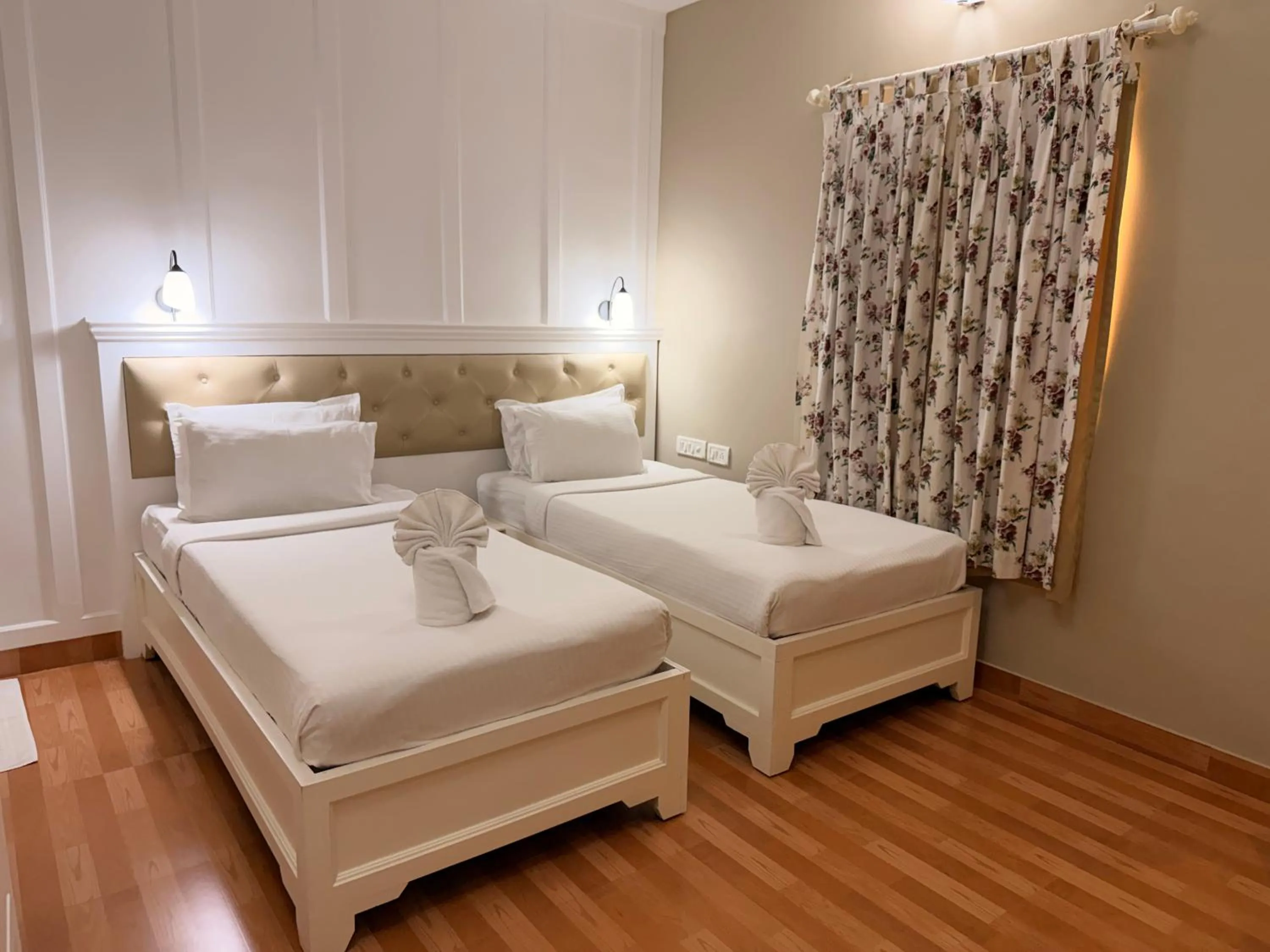 Photo of the whole room, Bed in Daffodils Spice Court