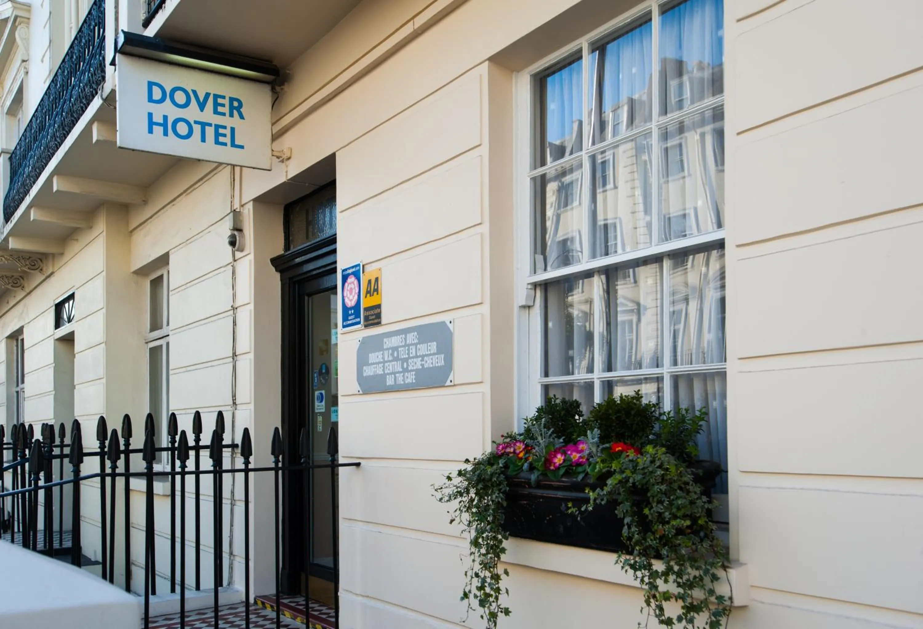 Property building in Dover Hotel - B&B