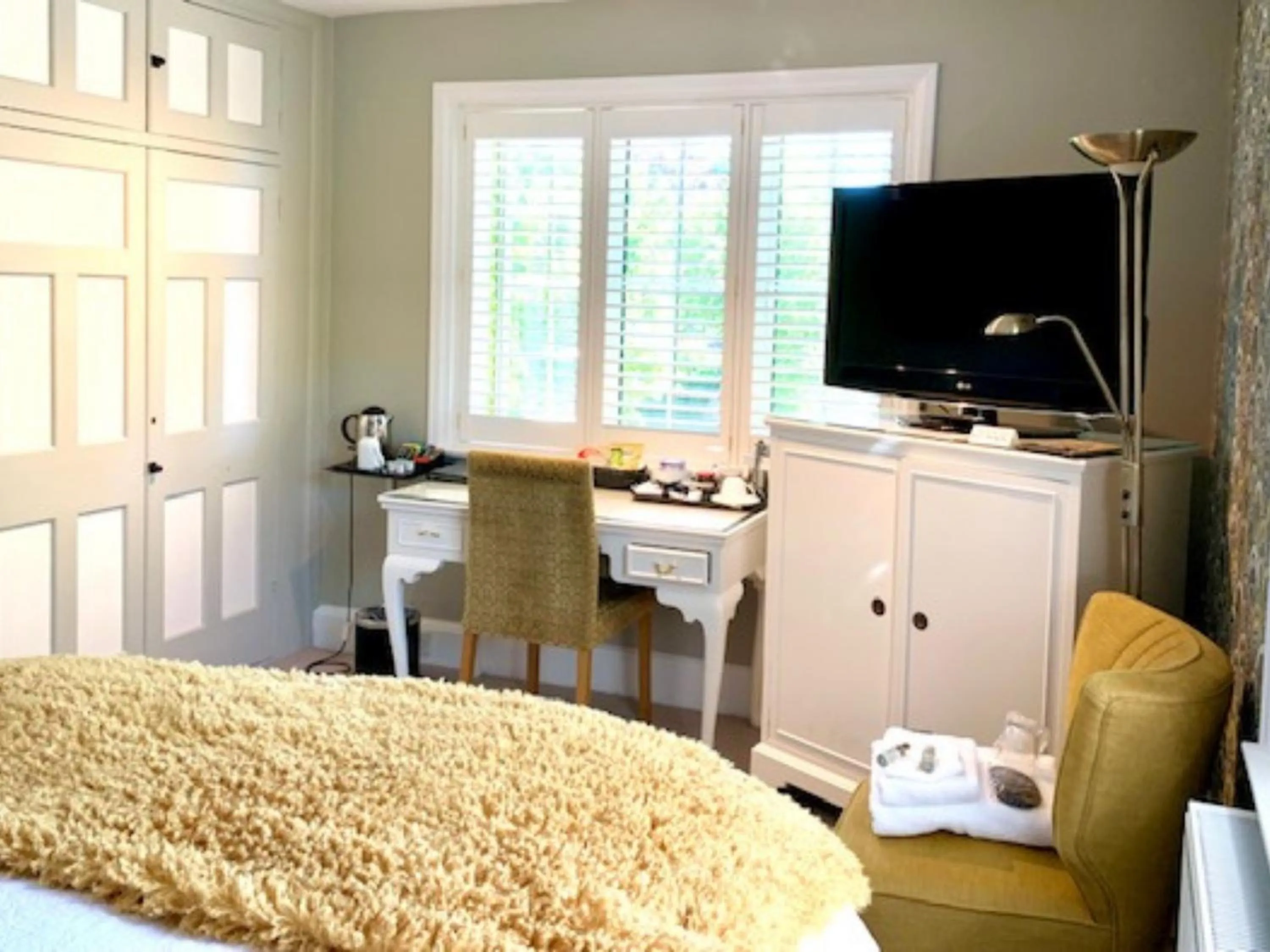 Bedroom, TV/Entertainment Center in The Malt House