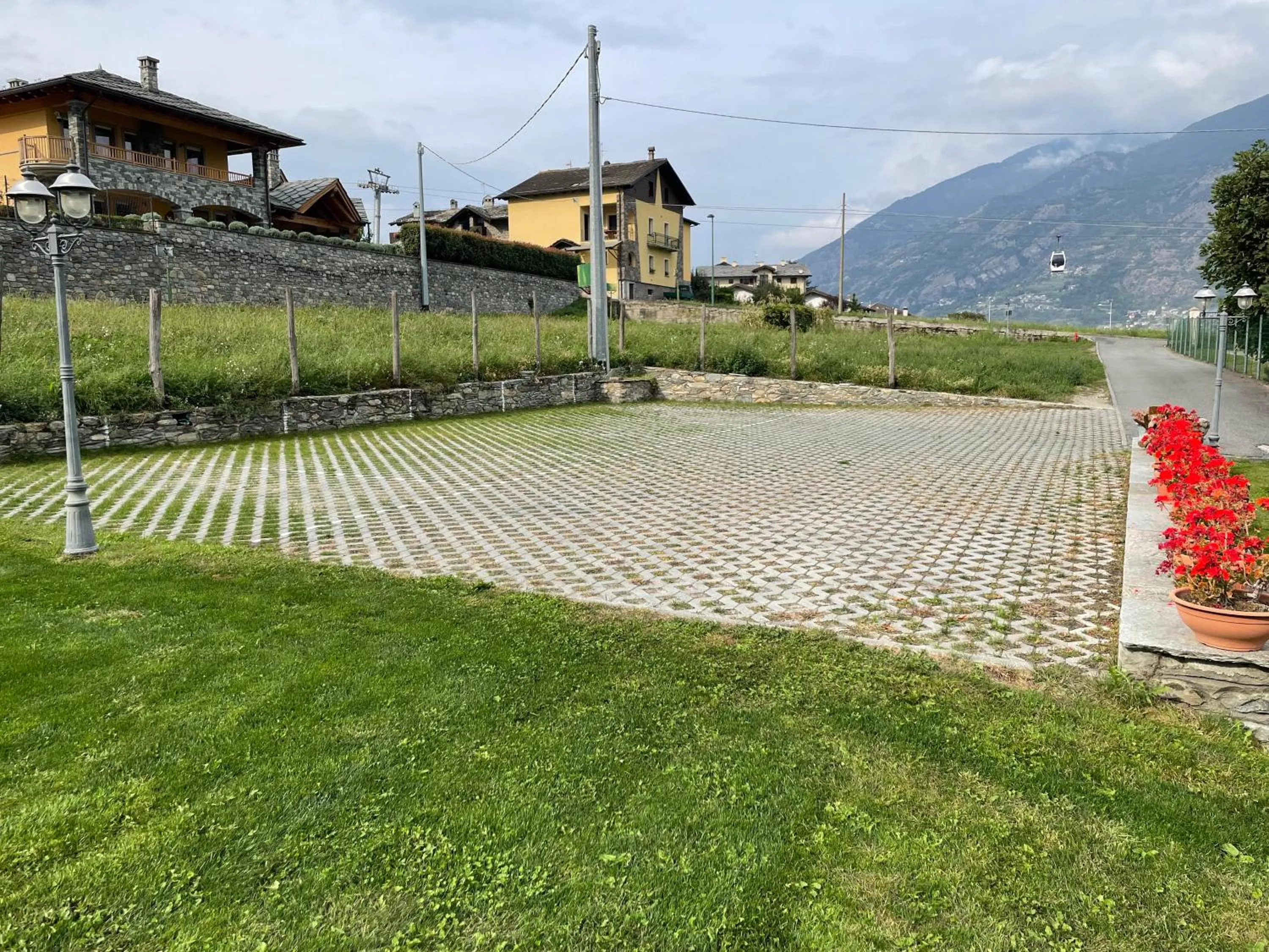 Parking in La Vigne de Papagran