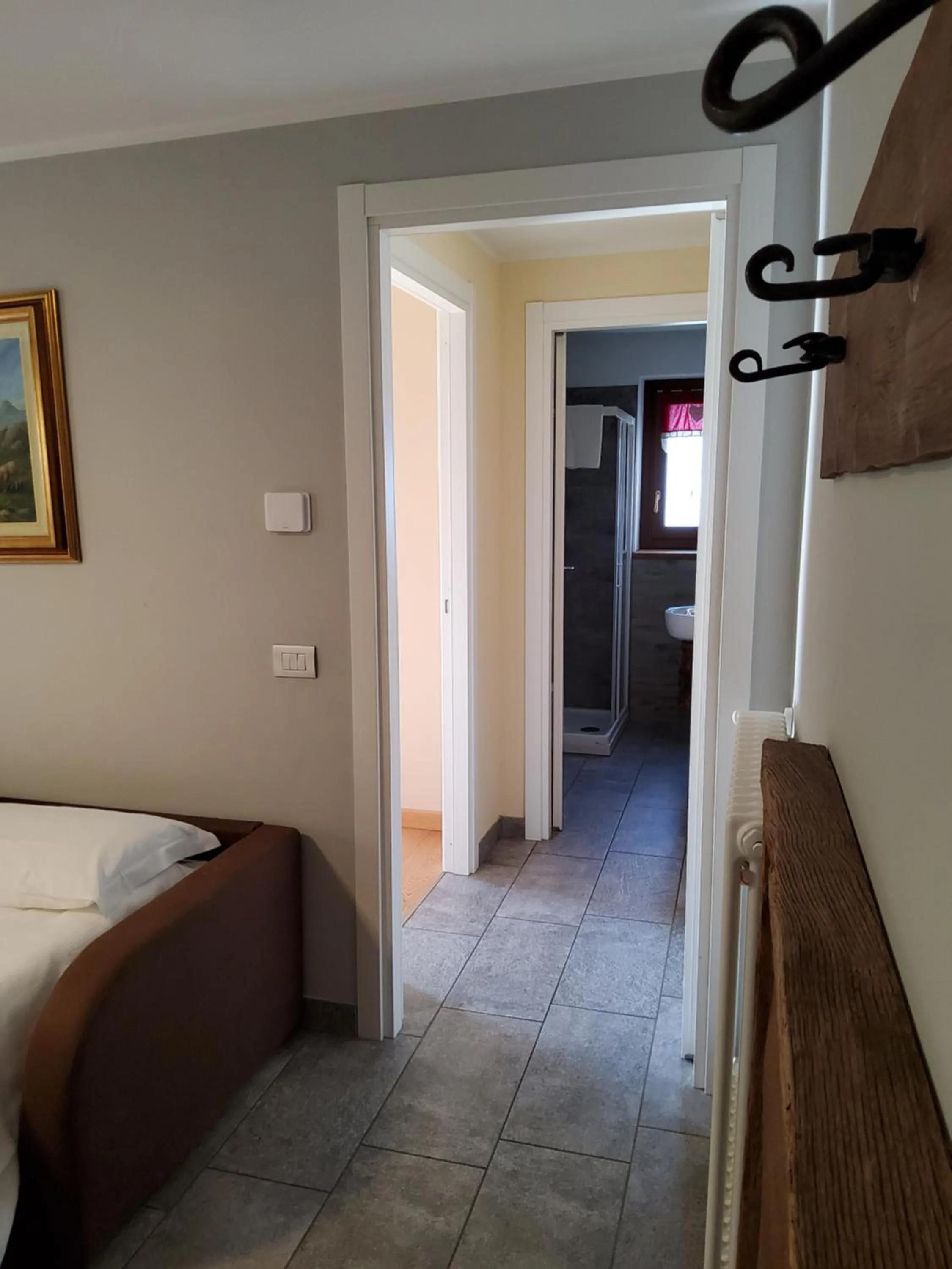 Bathroom, Bed in La Vigne de Papagran