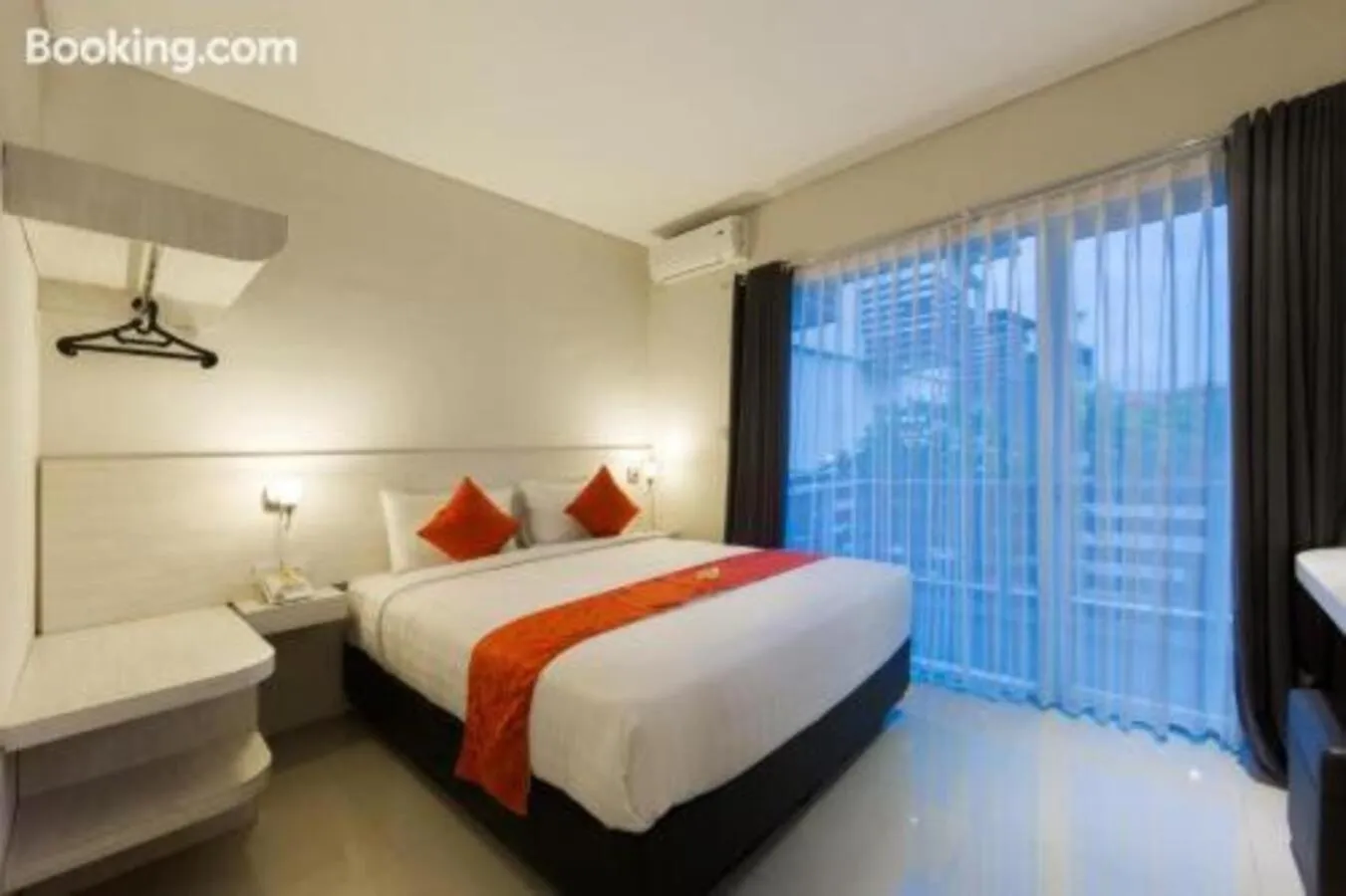 Bed in The Rinaya Canggu by ecommerceloka