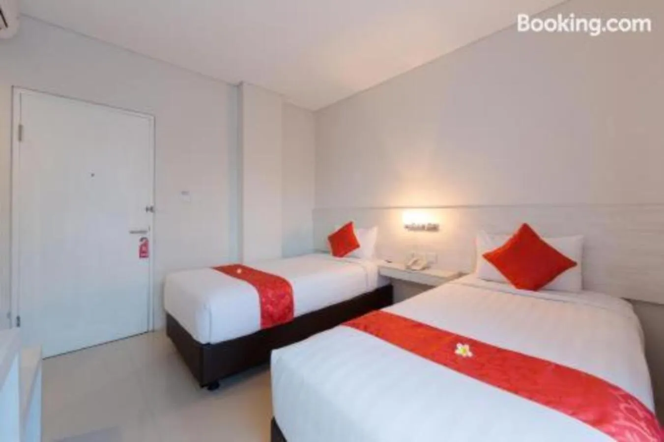 Bed in The Rinaya Canggu by ecommerceloka