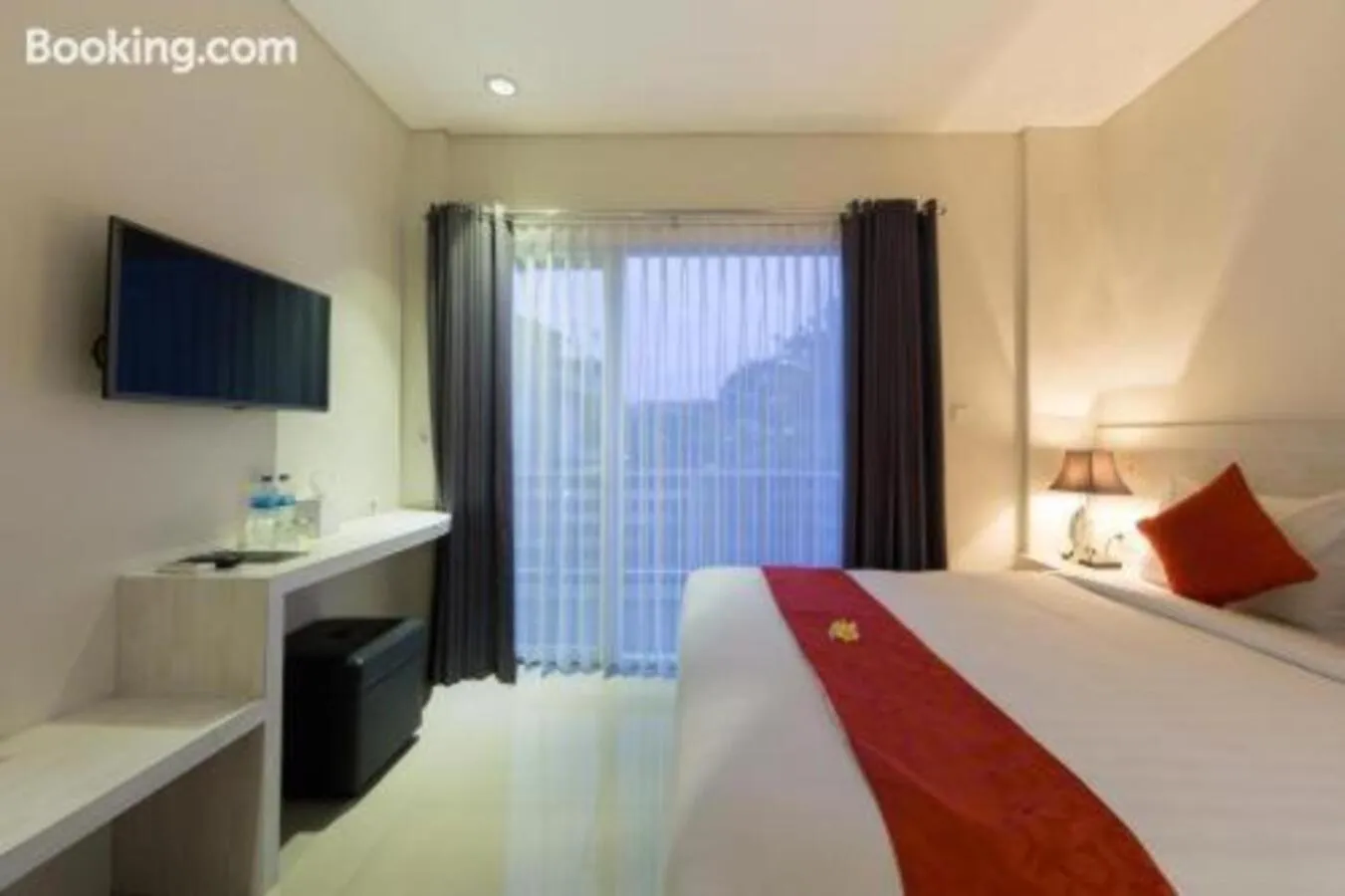 Bed in The Rinaya Canggu by ecommerceloka