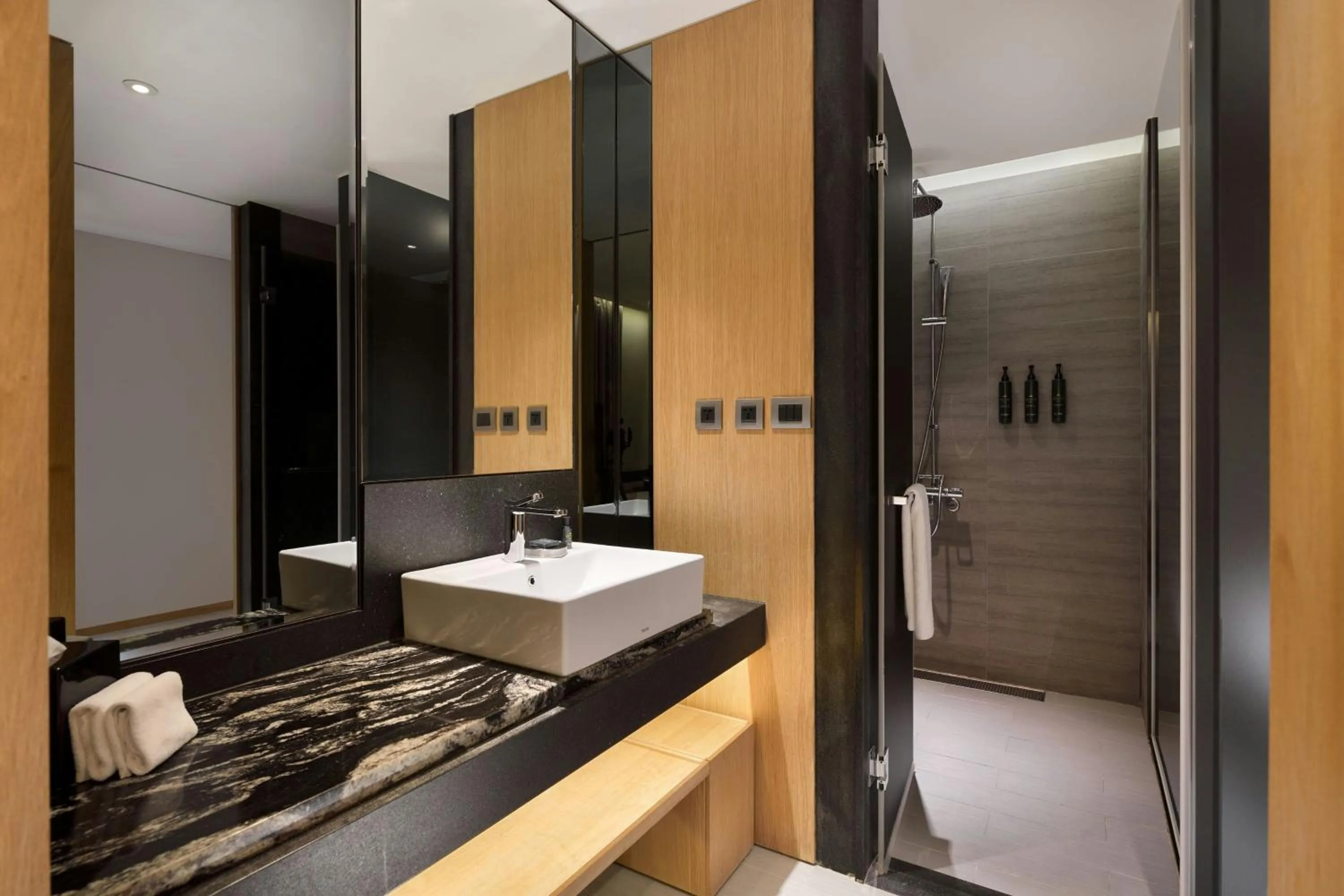 Photo of the whole room in Aloft Taipei Zhongshan