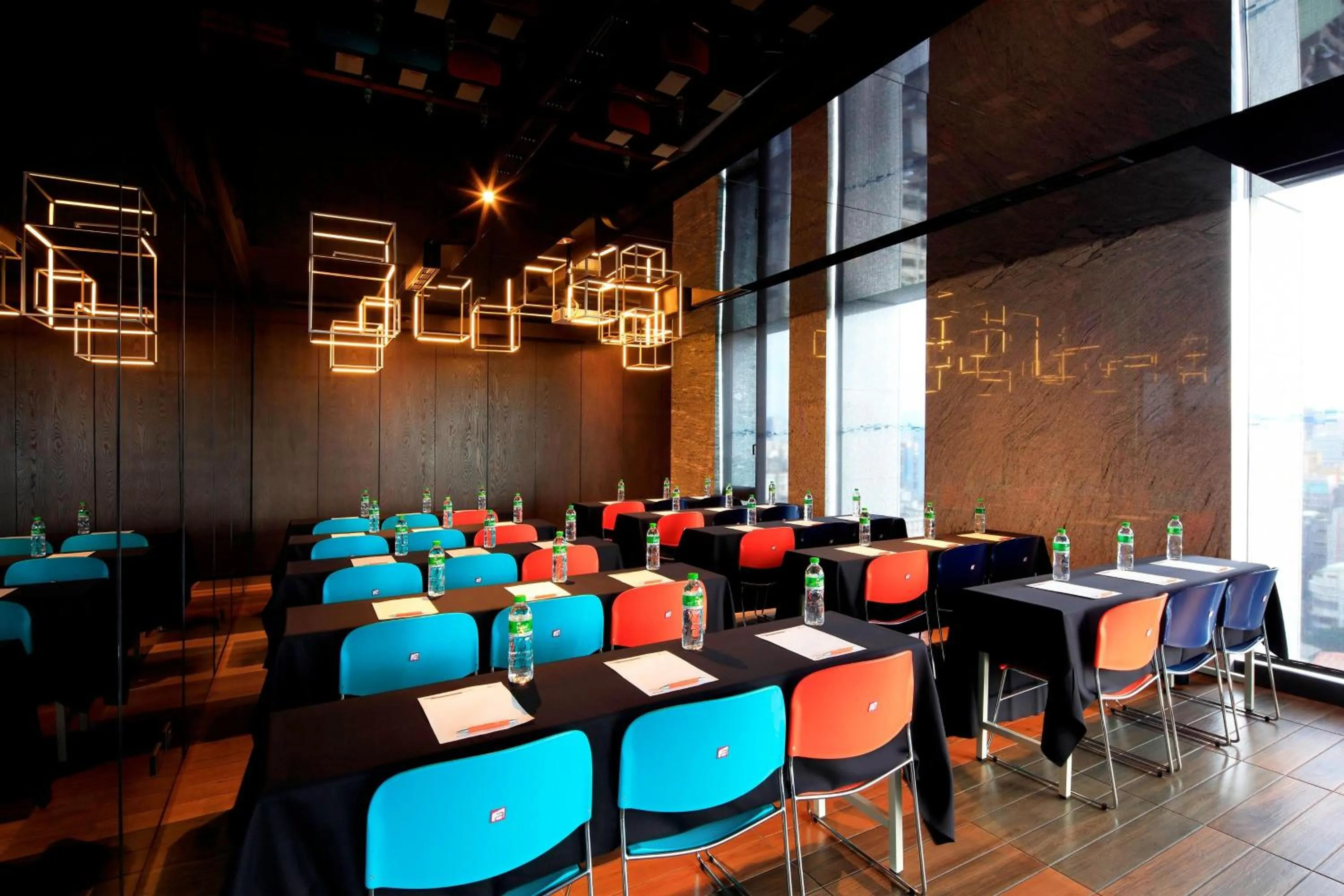 Meeting/conference room in Aloft Taipei Zhongshan