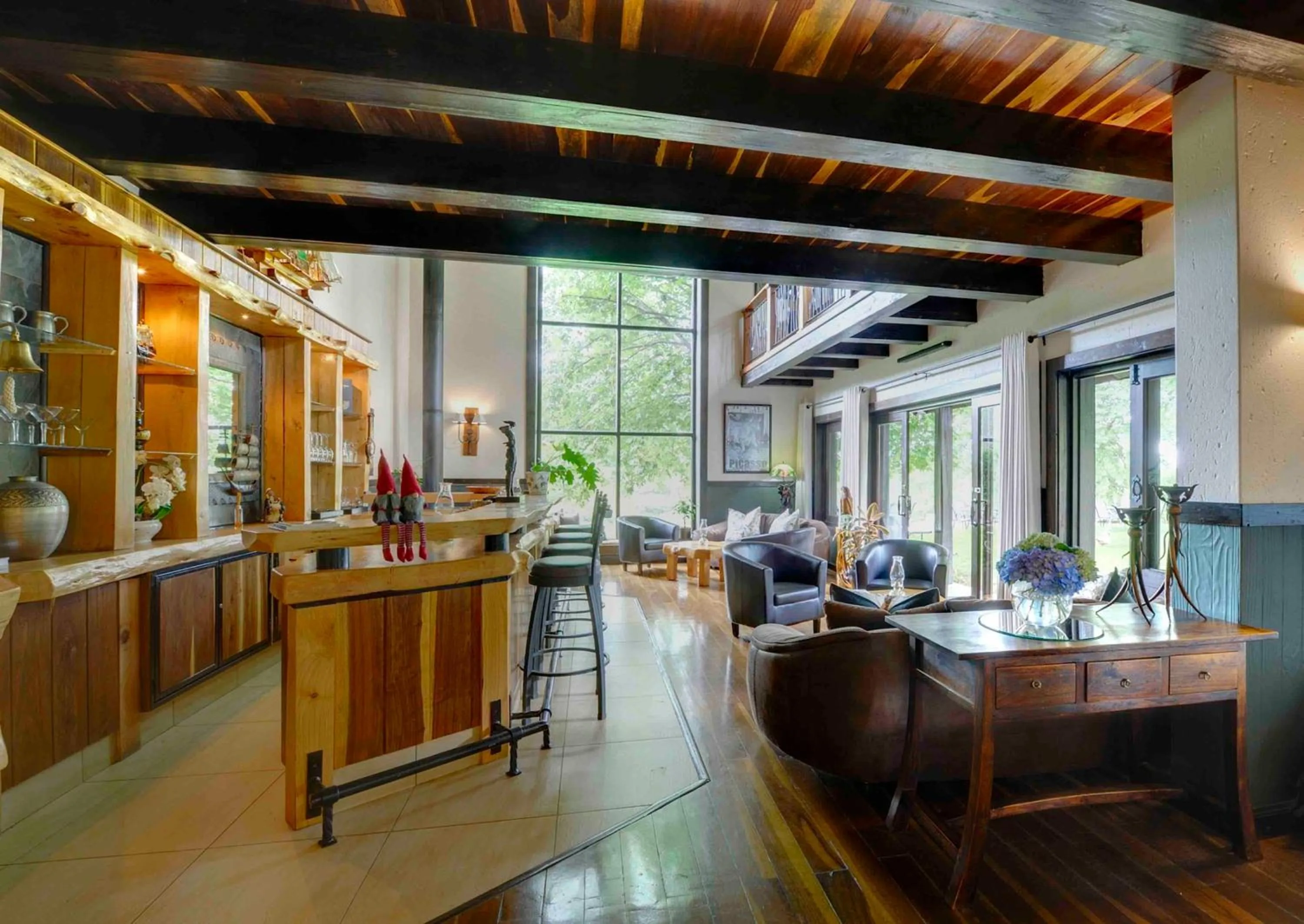 Property building in Malachite Manor