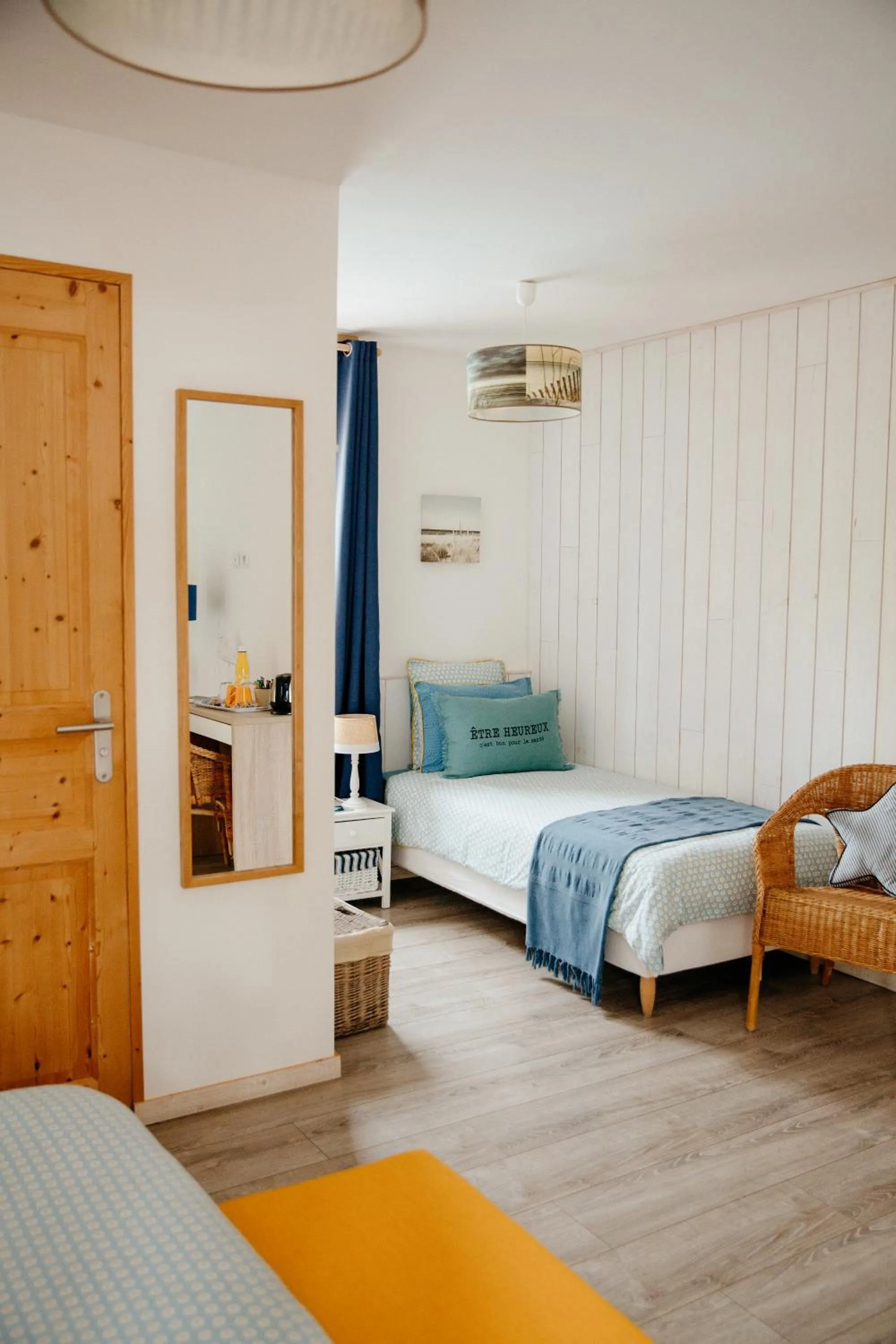 Photo of the whole room, Bed in Le Clos De La Roche