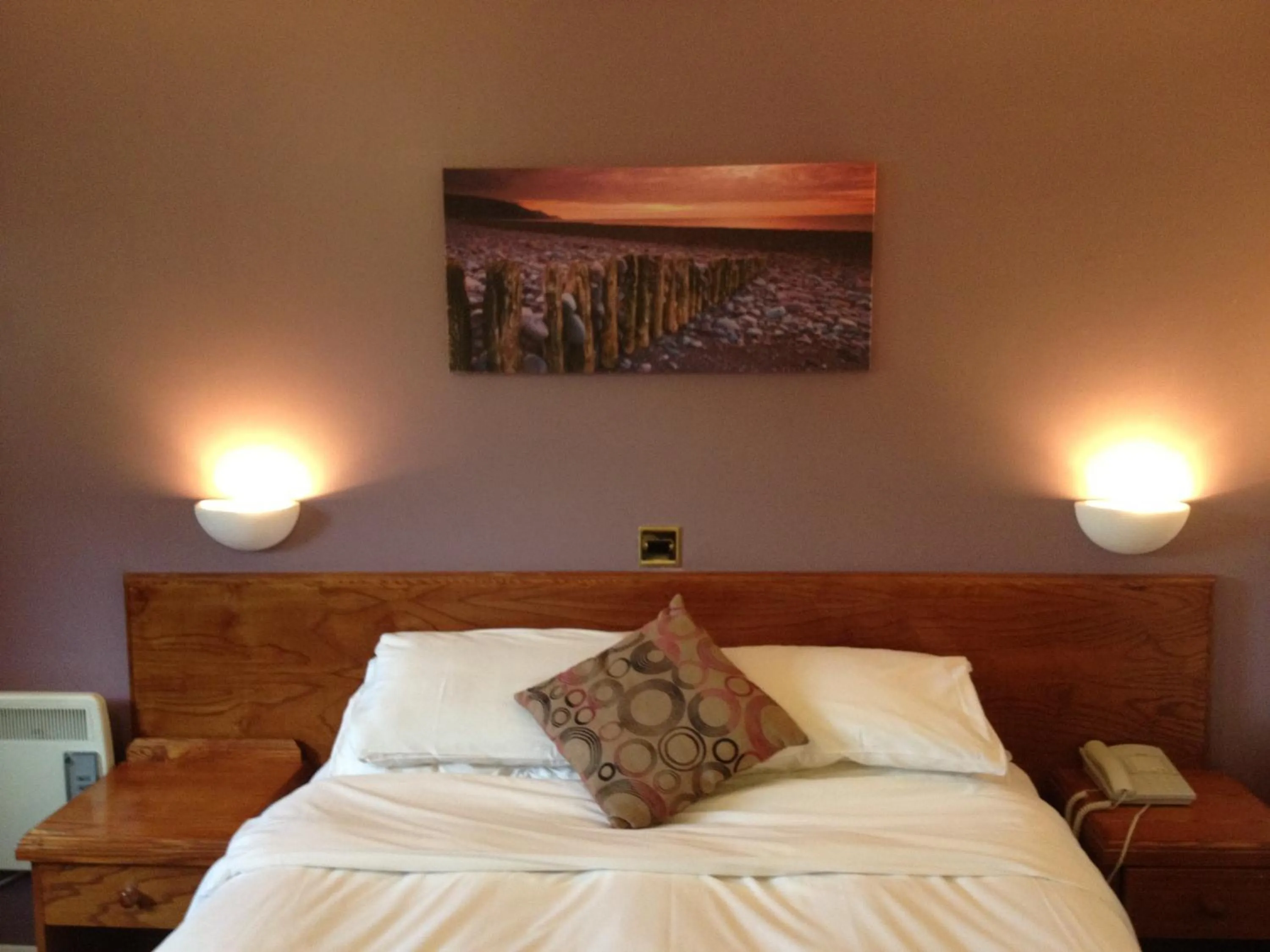 Coffee/tea facilities, Bed in Wee Waif by Greene King Inns