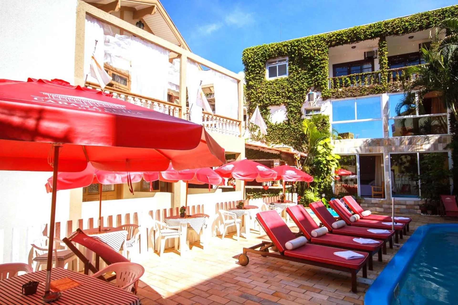Swimming pool in Hotel Cabana Suiça