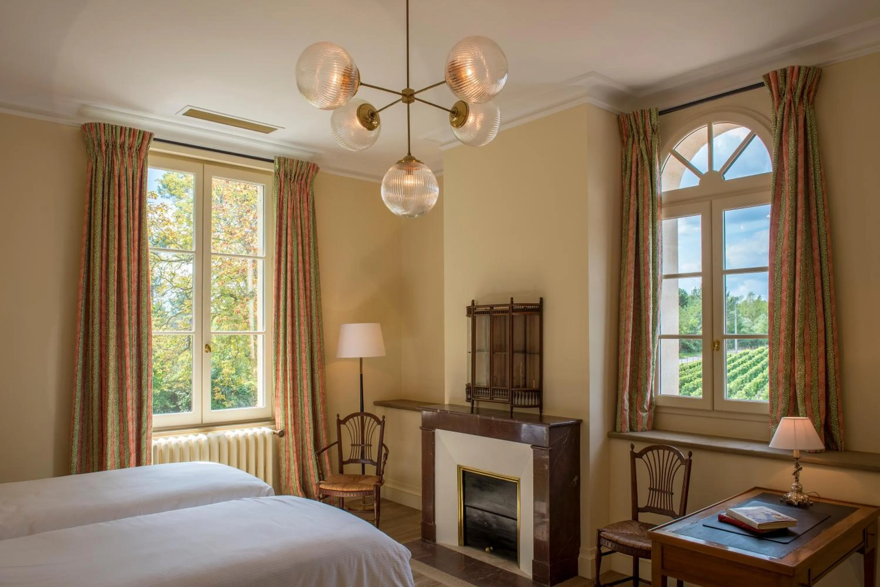Photo of the whole room, Bed in Château Le Pape B&B
