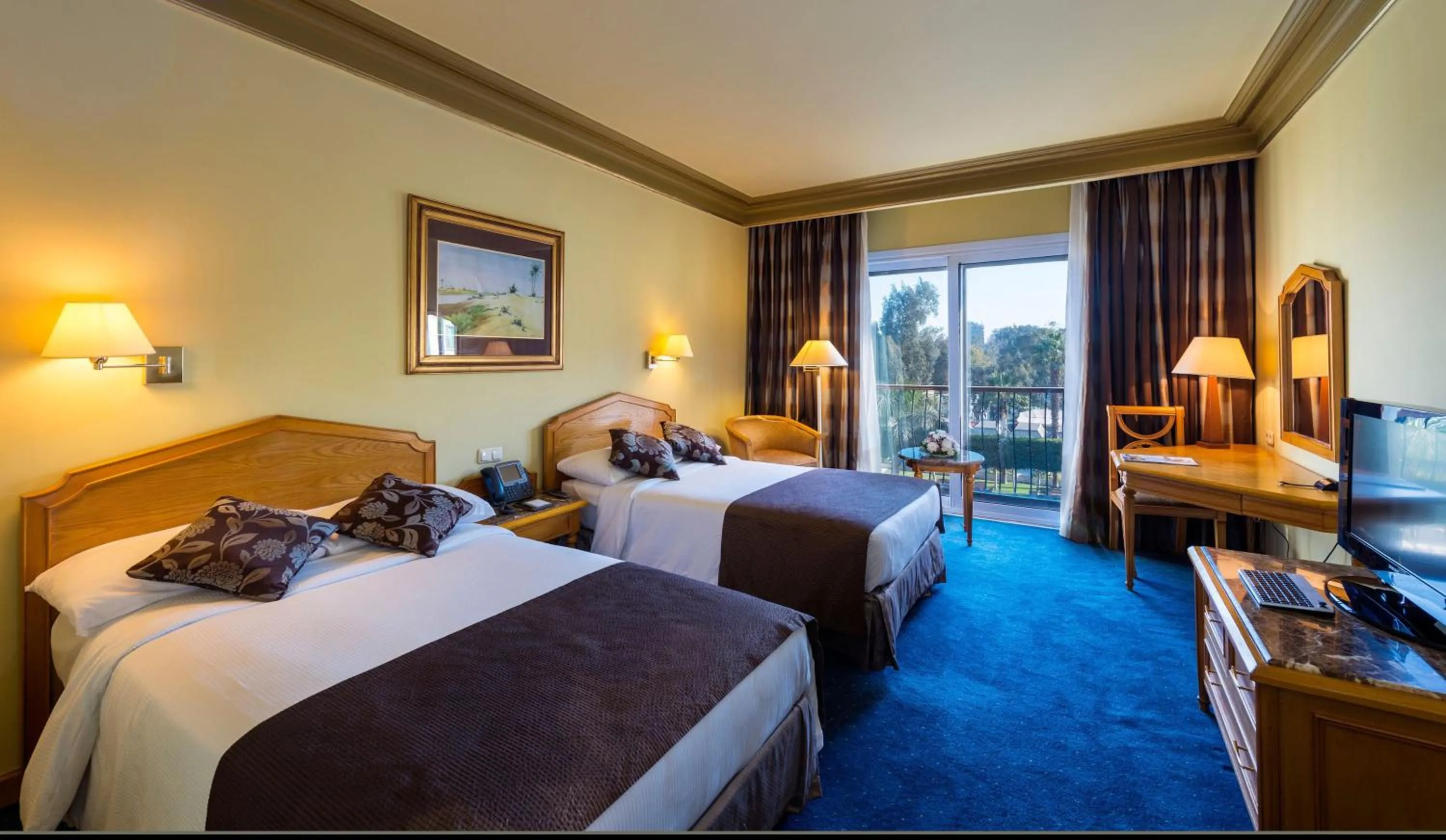 Bedroom, Bed in Concorde El Salam Cairo Hotel & Casino