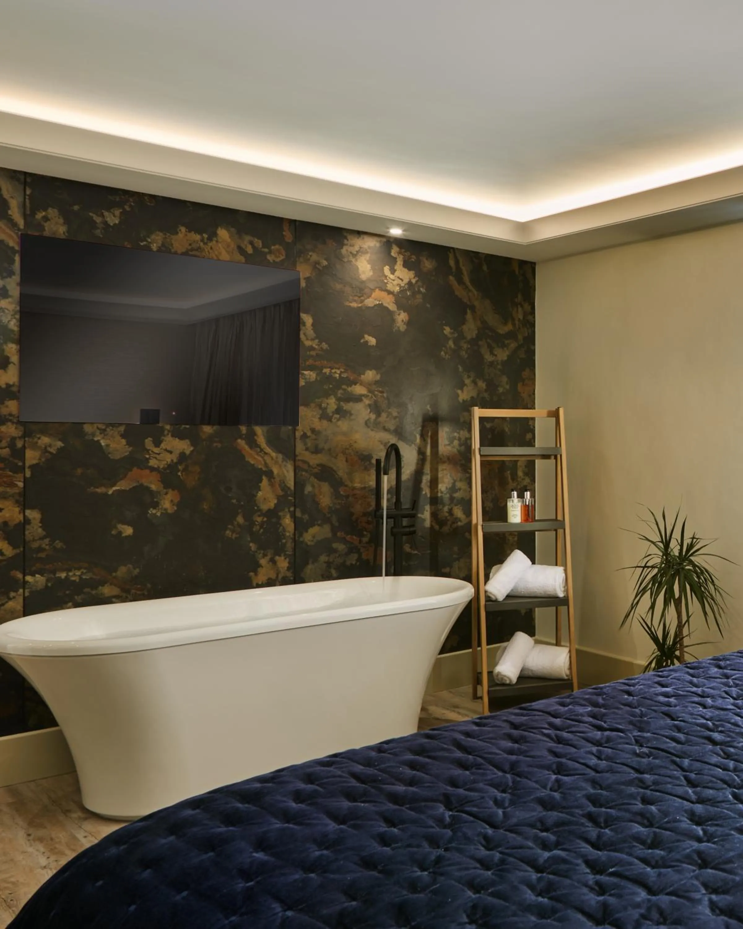 TV and multimedia in Langstone Quays Resort, Portsmouth