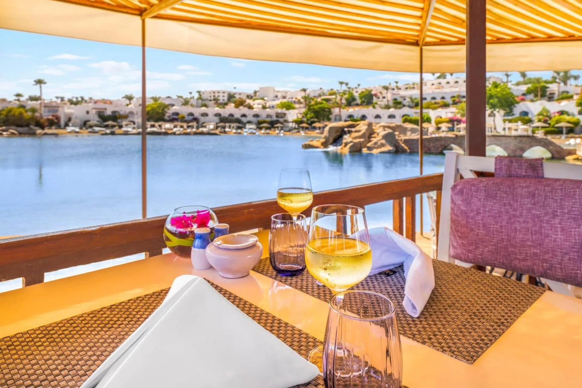 Lounge or bar in Domina Coral Bay Resort, Diving , Spa & Casino