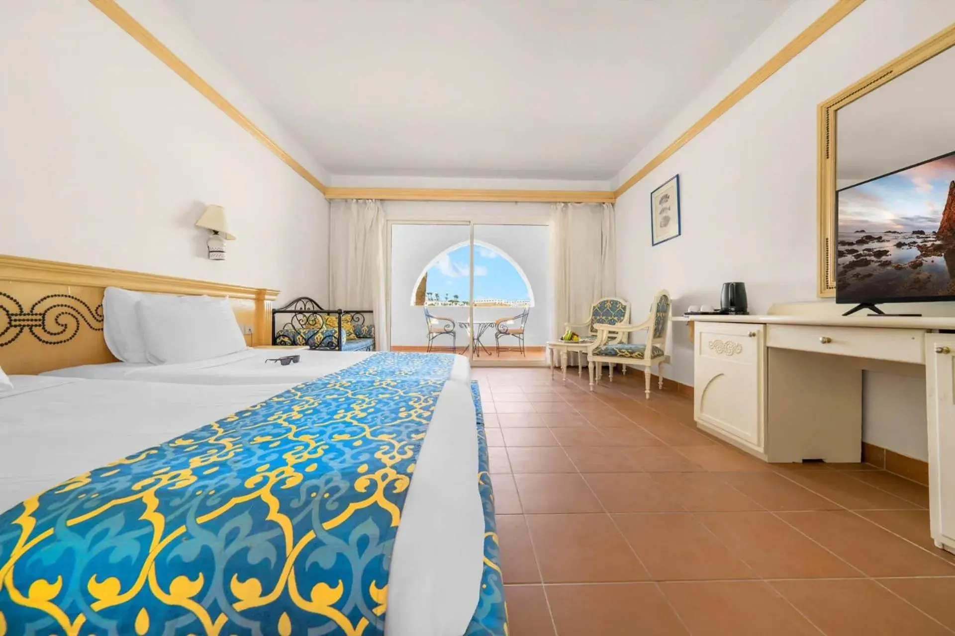 King's lake Queen or Twin Room - Lake & Full Sea View in Domina Coral Bay Resort, Diving , Spa & Casino King's lake Queen or Twin Room - Lake & Full Sea View in Domina Coral Bay Resort, Diving , Spa & Casino