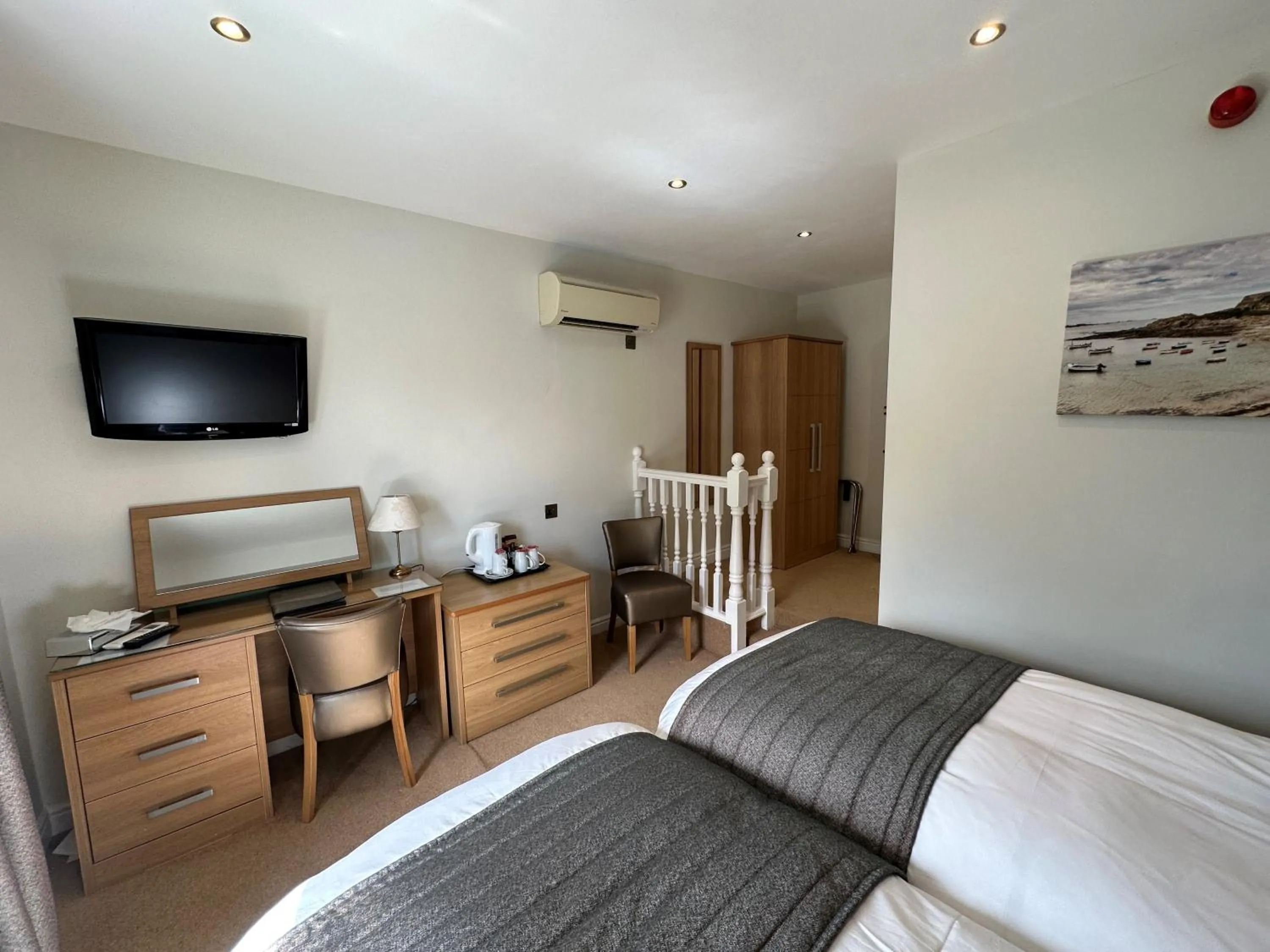 Bedroom, Bed in Le Friquet Hotel