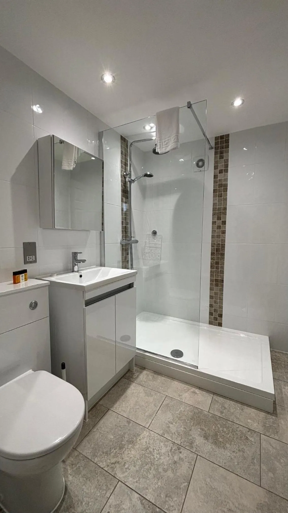 Bathroom in Le Friquet Hotel