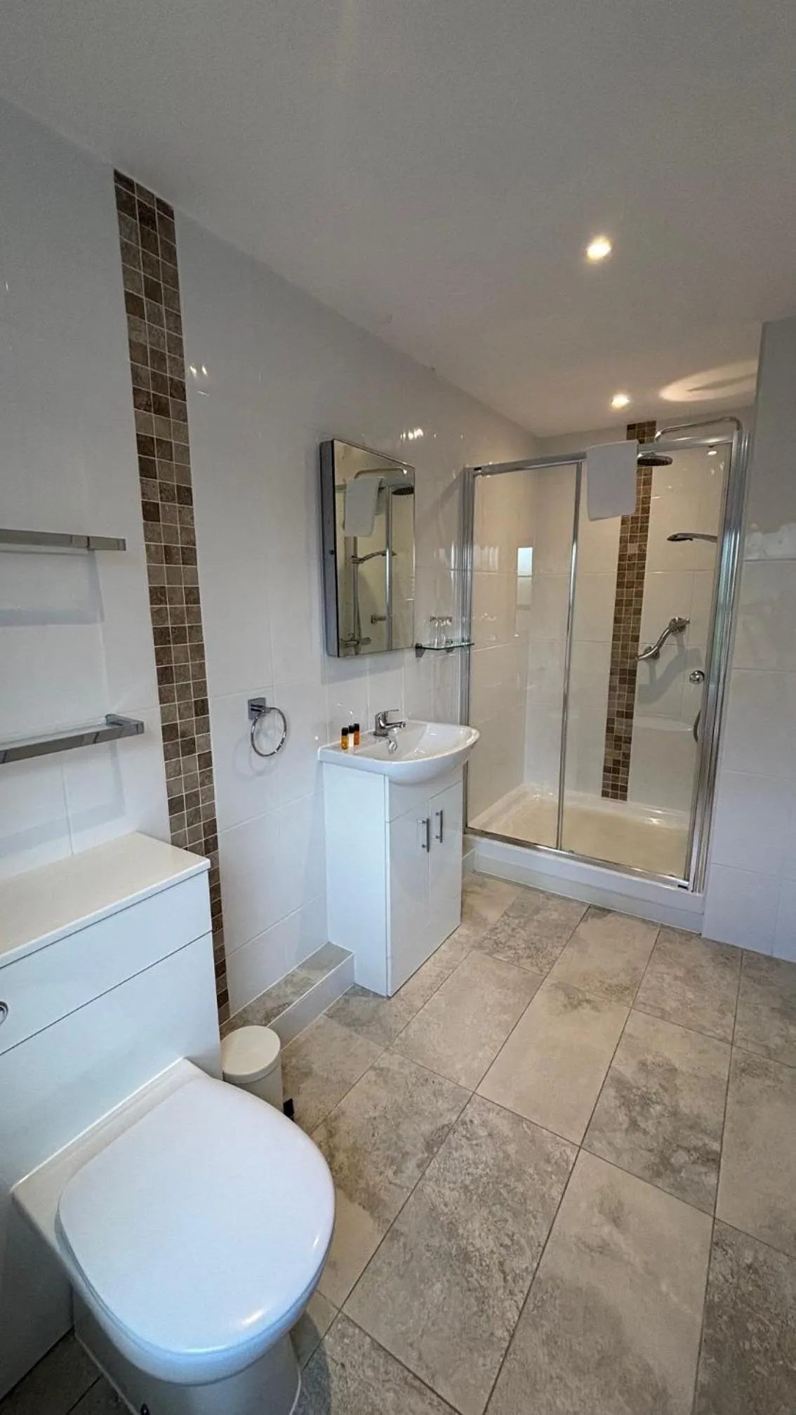 Bathroom in Le Friquet Hotel