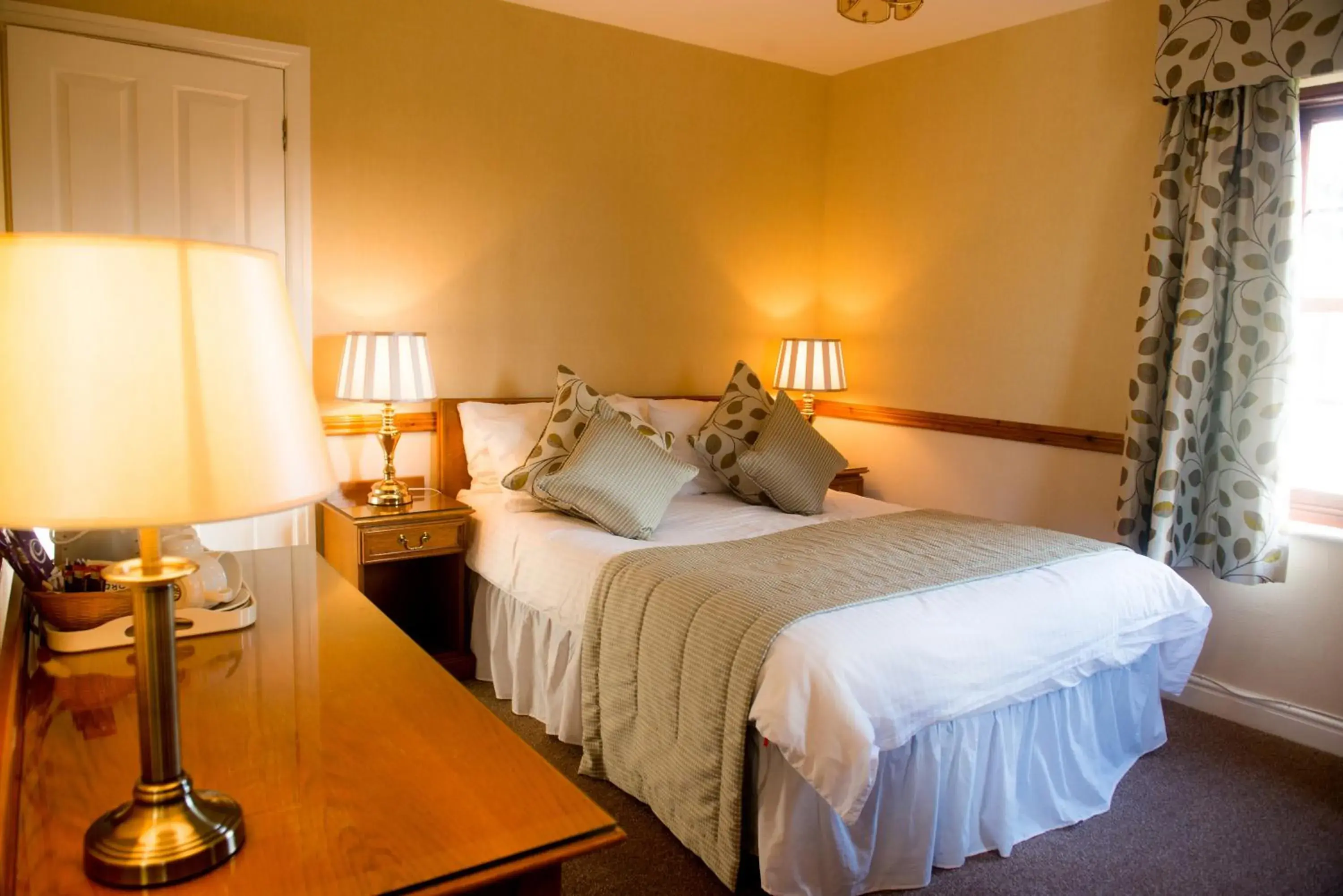 Economy Double Room in Le Friquet Hotel Economy Double Room in Le Friquet Hotel