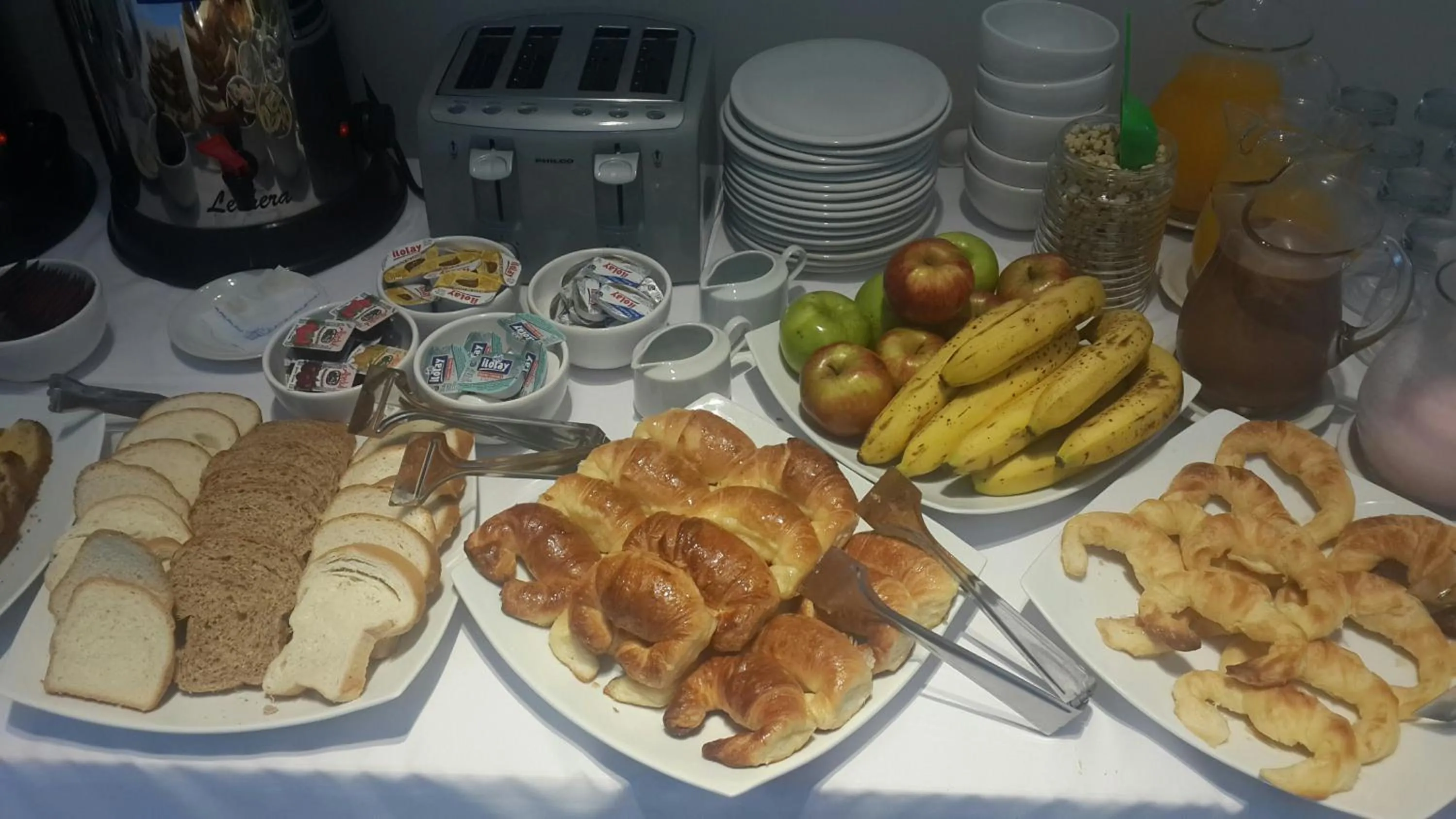 Buffet breakfast in Hotel Acqua