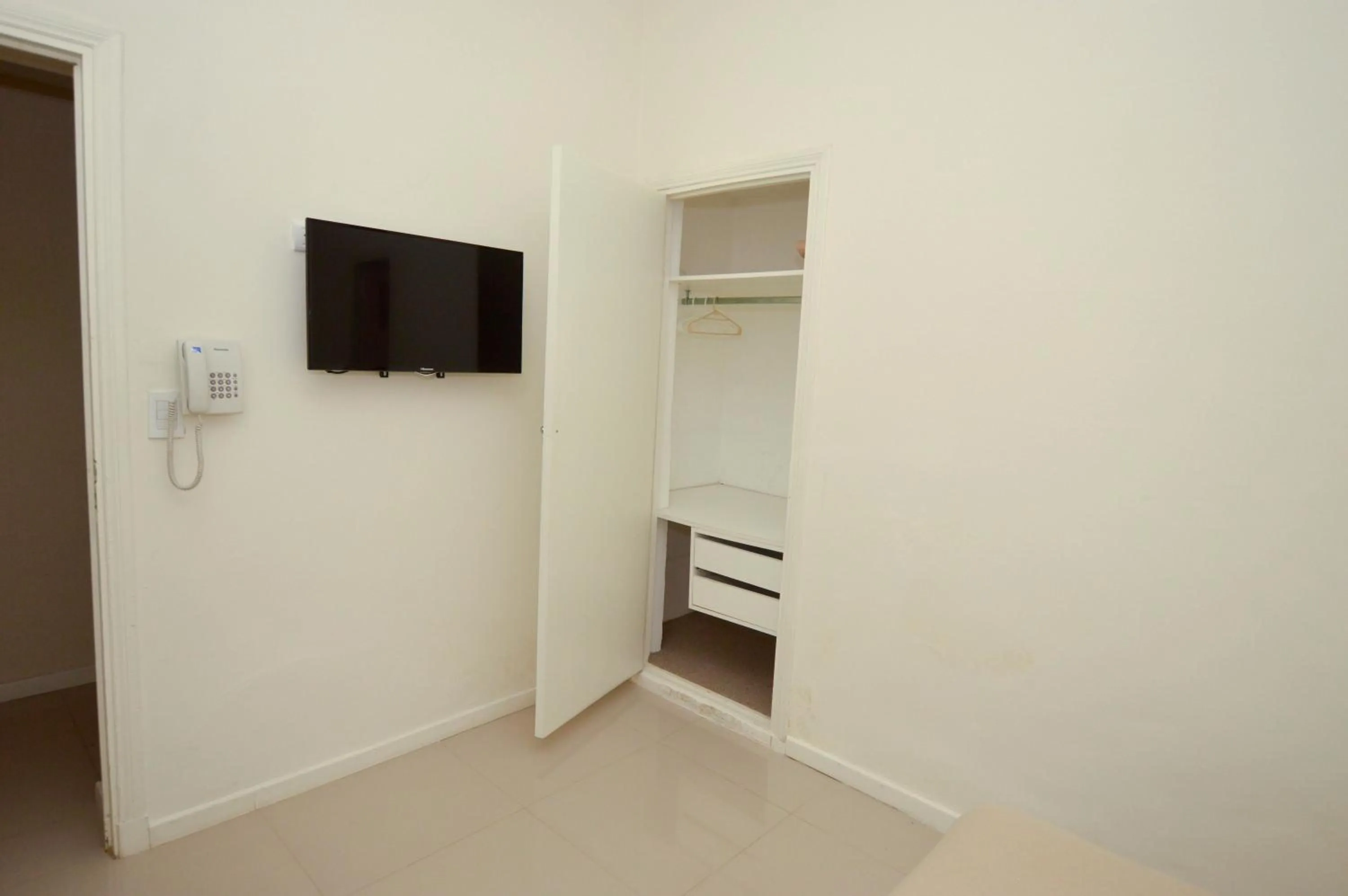 TV and multimedia in Hotel Acqua