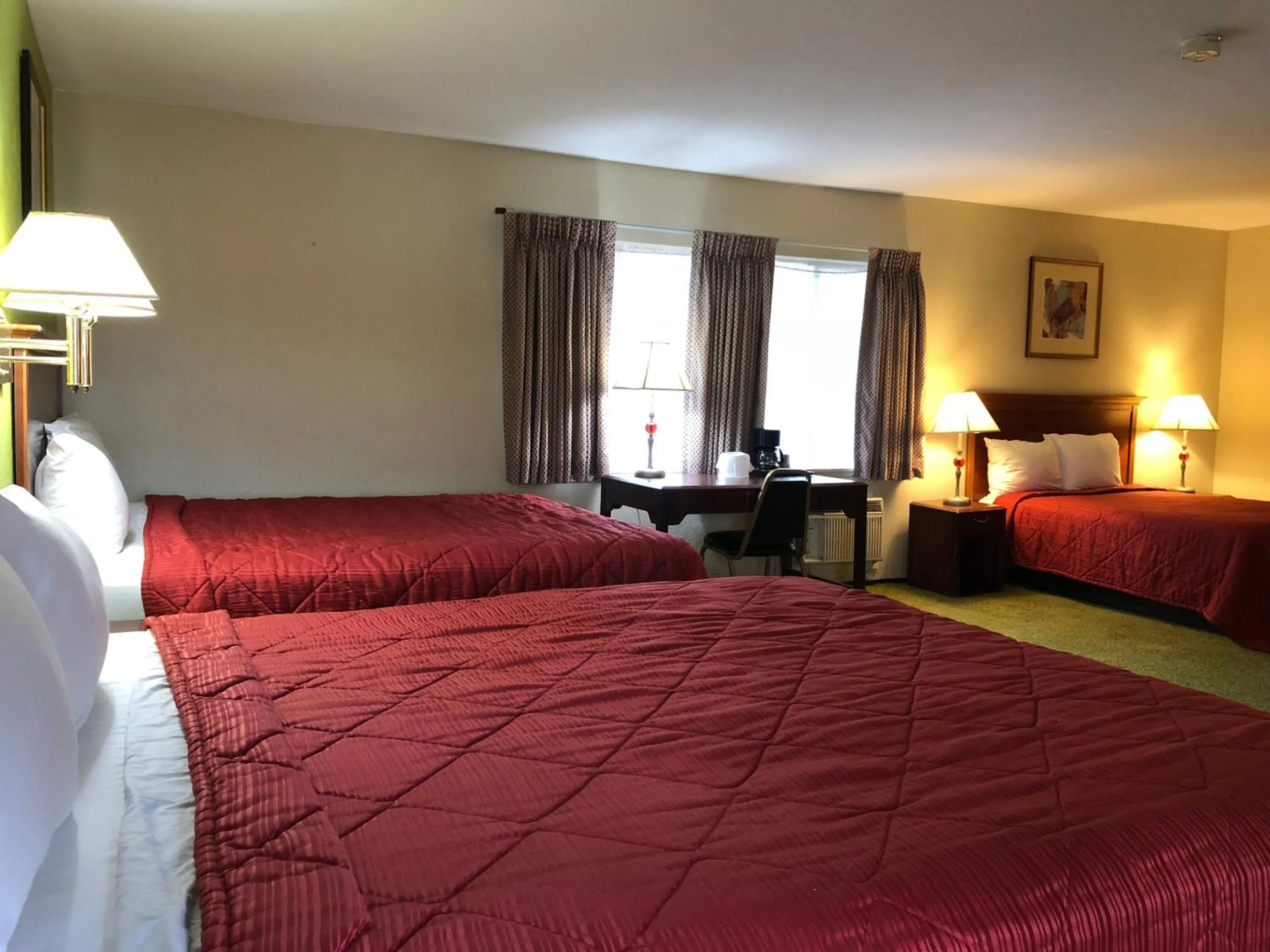 Bed in Red Bluff Inn