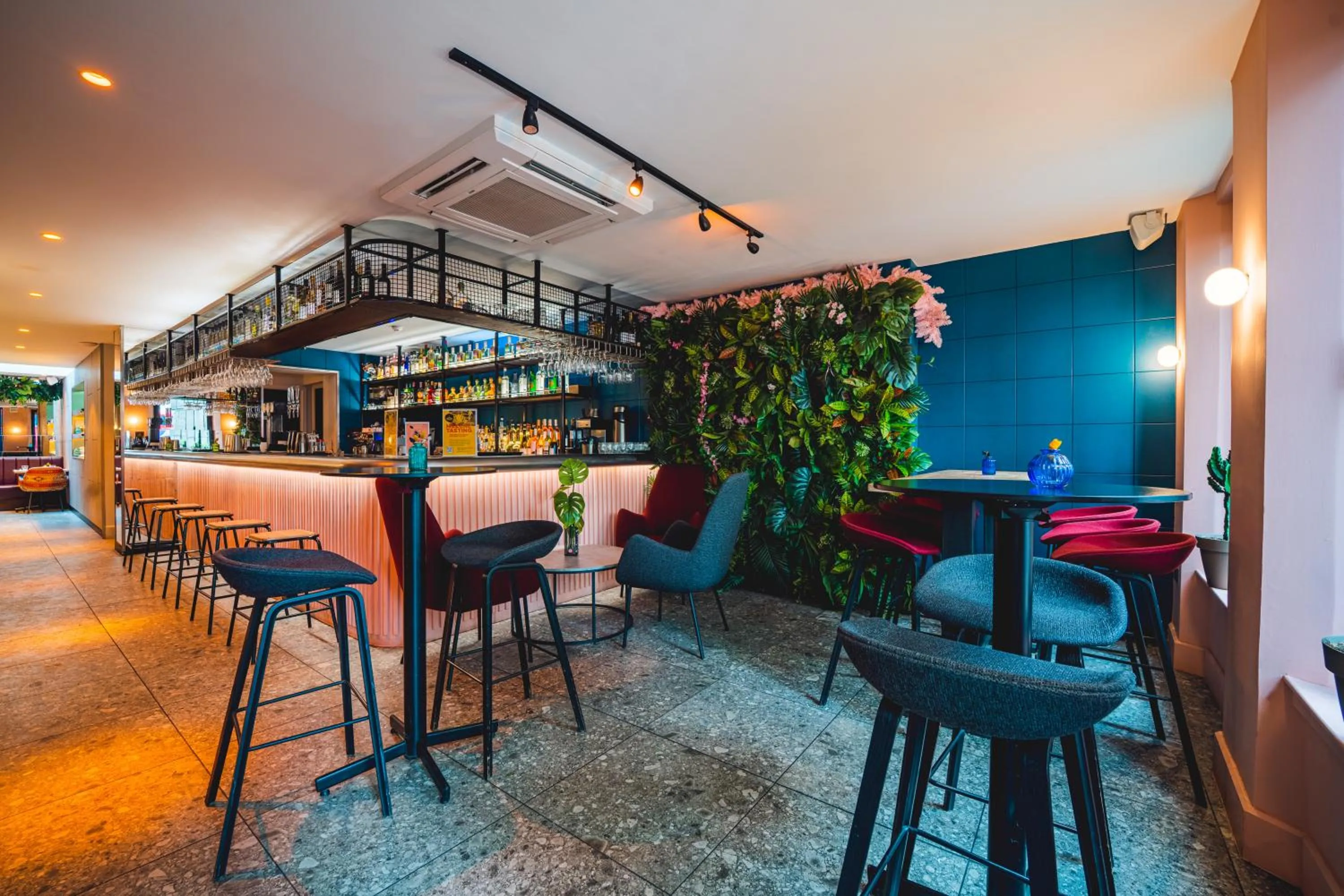 Lounge or bar in Euston Square Hotel