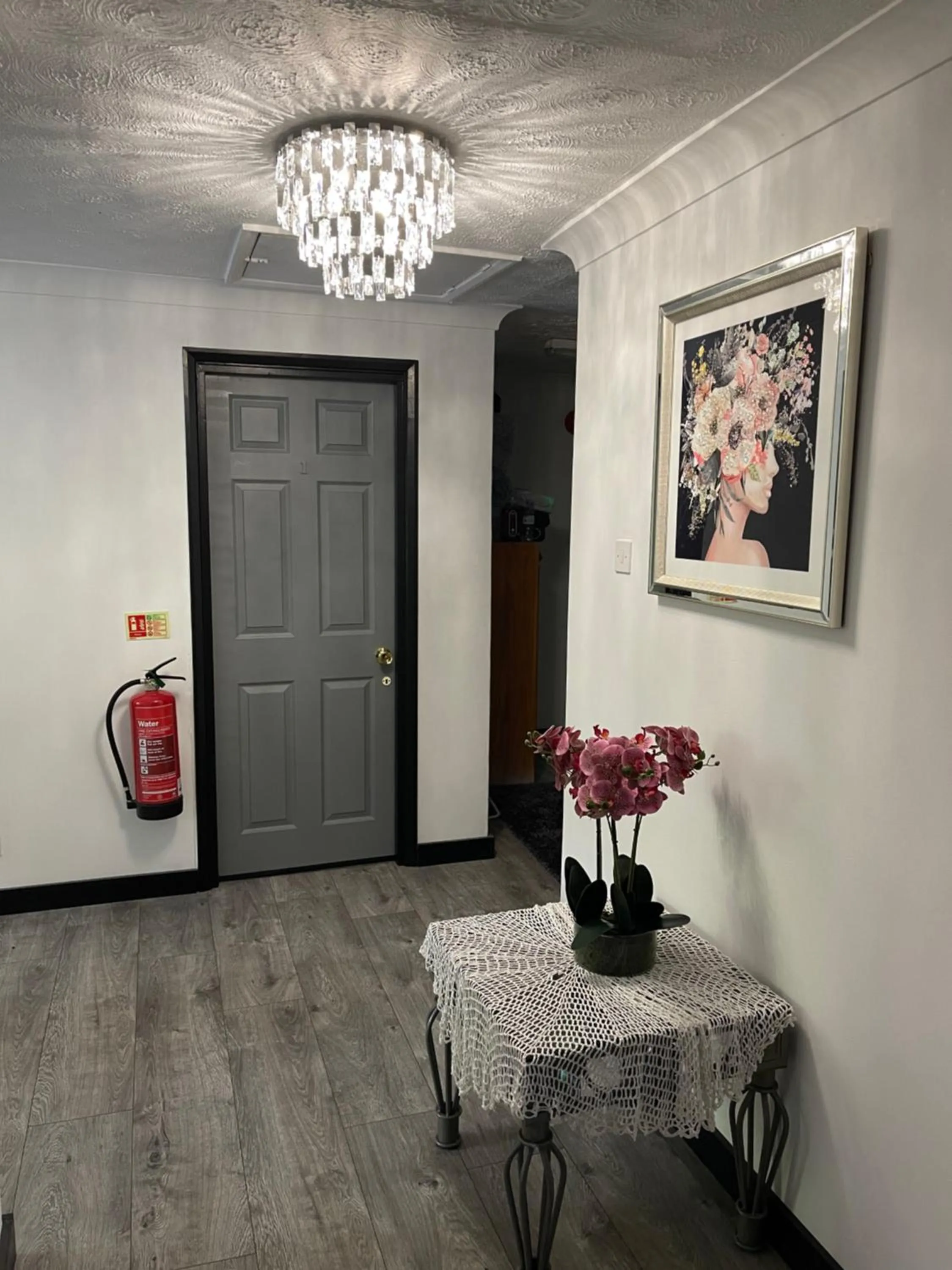 Decorative detail in Da Vinci Guest House & Guest Parking, A Real Gem