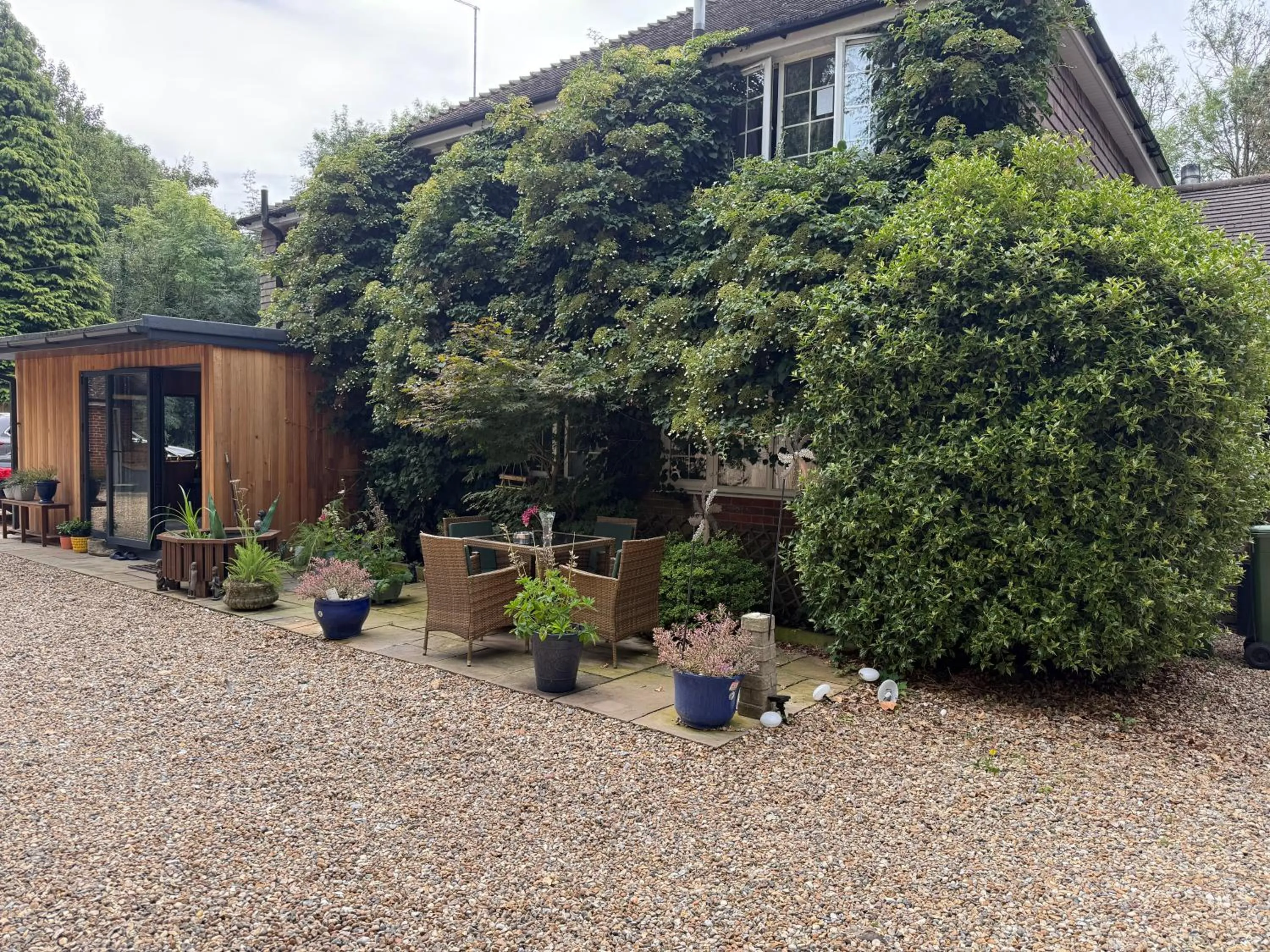 Property building in Da Vinci Guest House & Guest Parking, A Real Gem