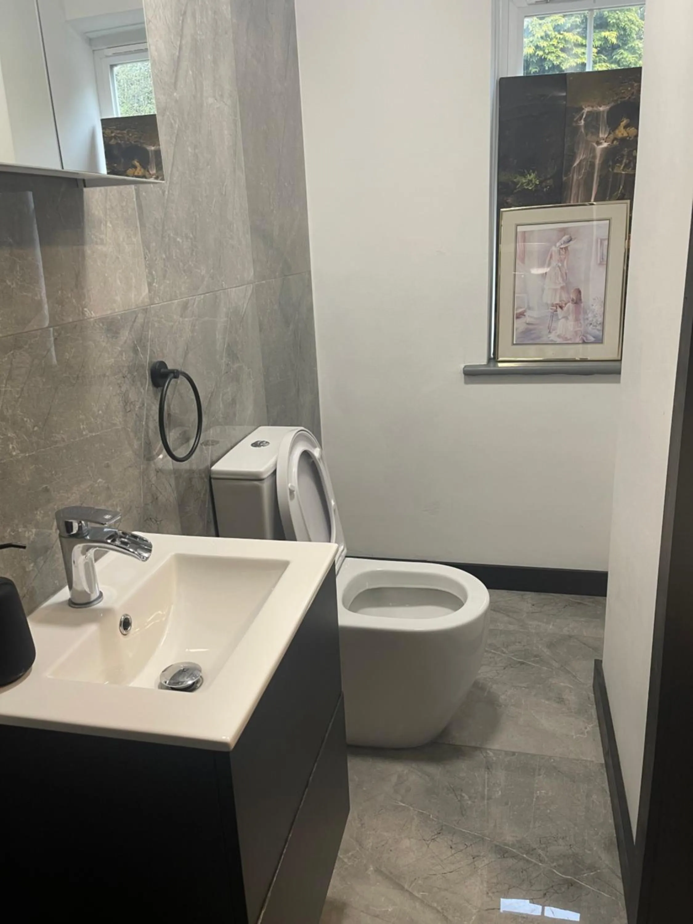 Bathroom in Da Vinci Guest House & Guest Parking, A Real Gem