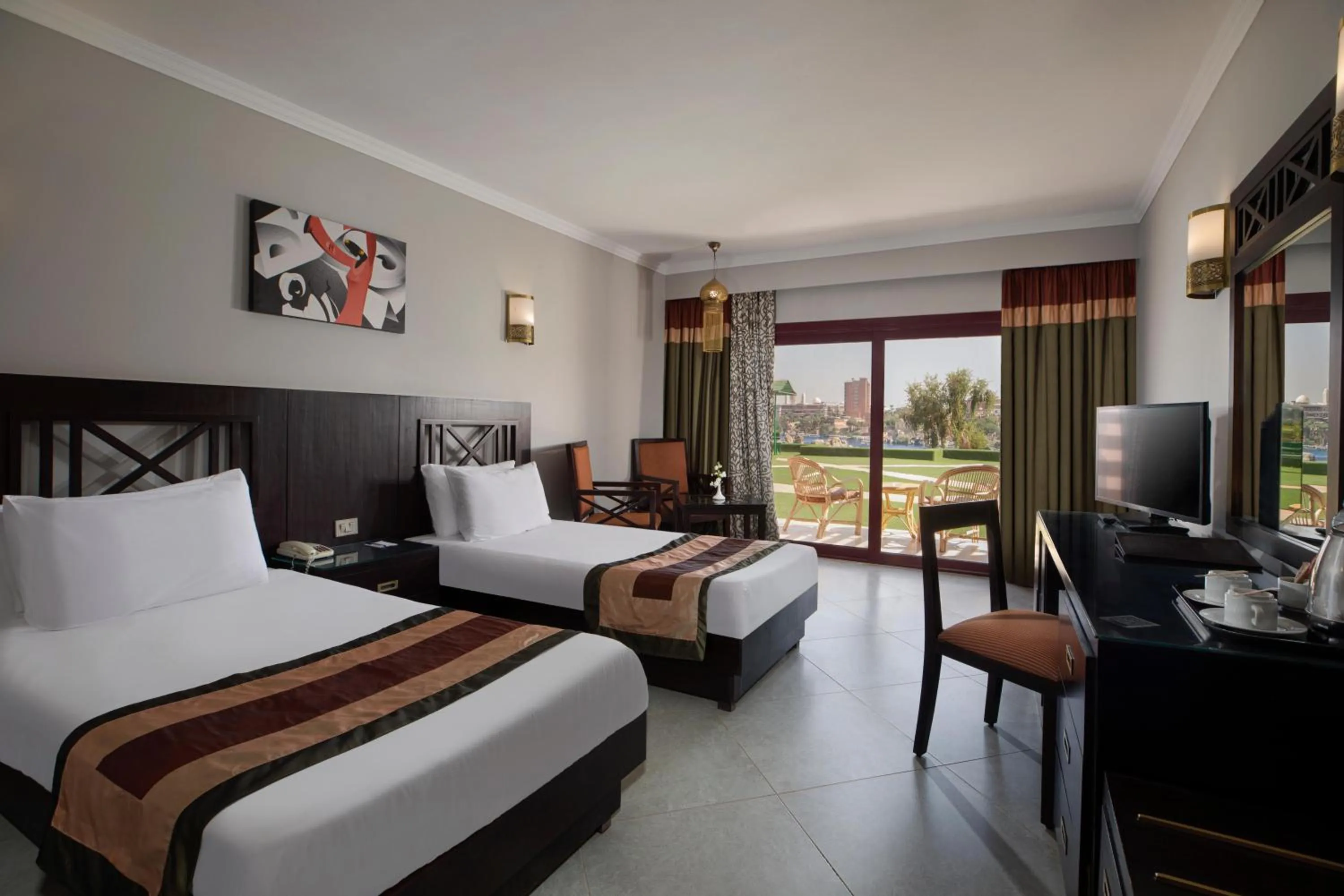 Shower, Bed in Pyramisa Island Hotel Aswan