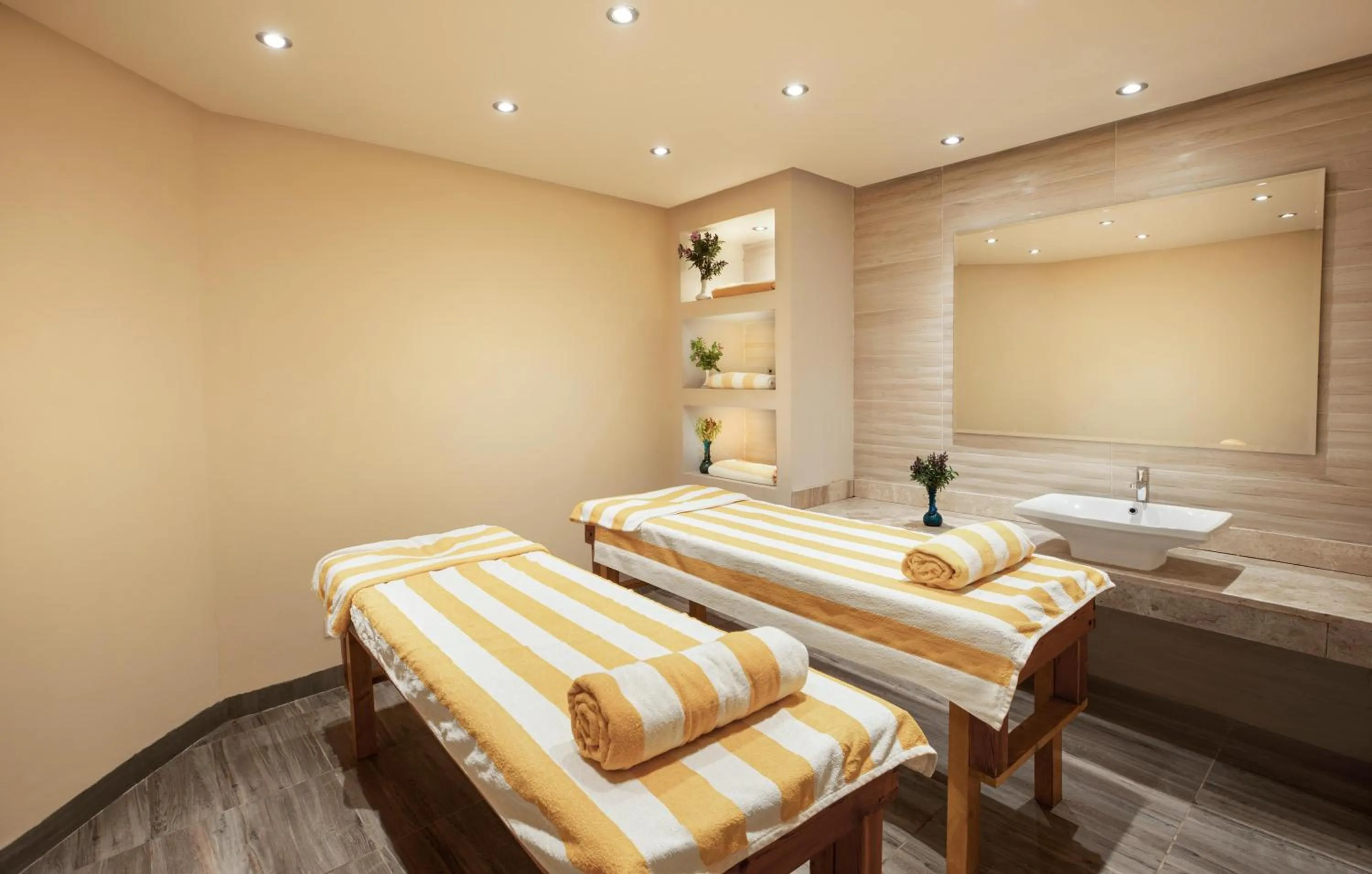 Massage in Pyramisa Island Hotel Aswan